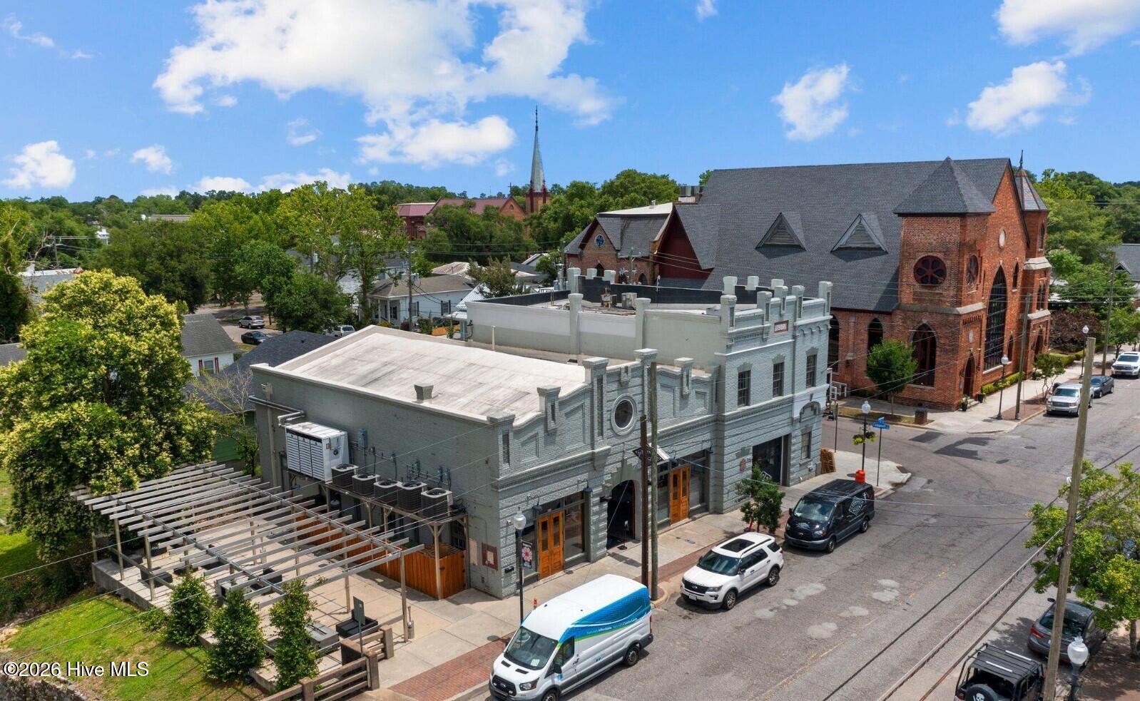 100559977 | Photo 30