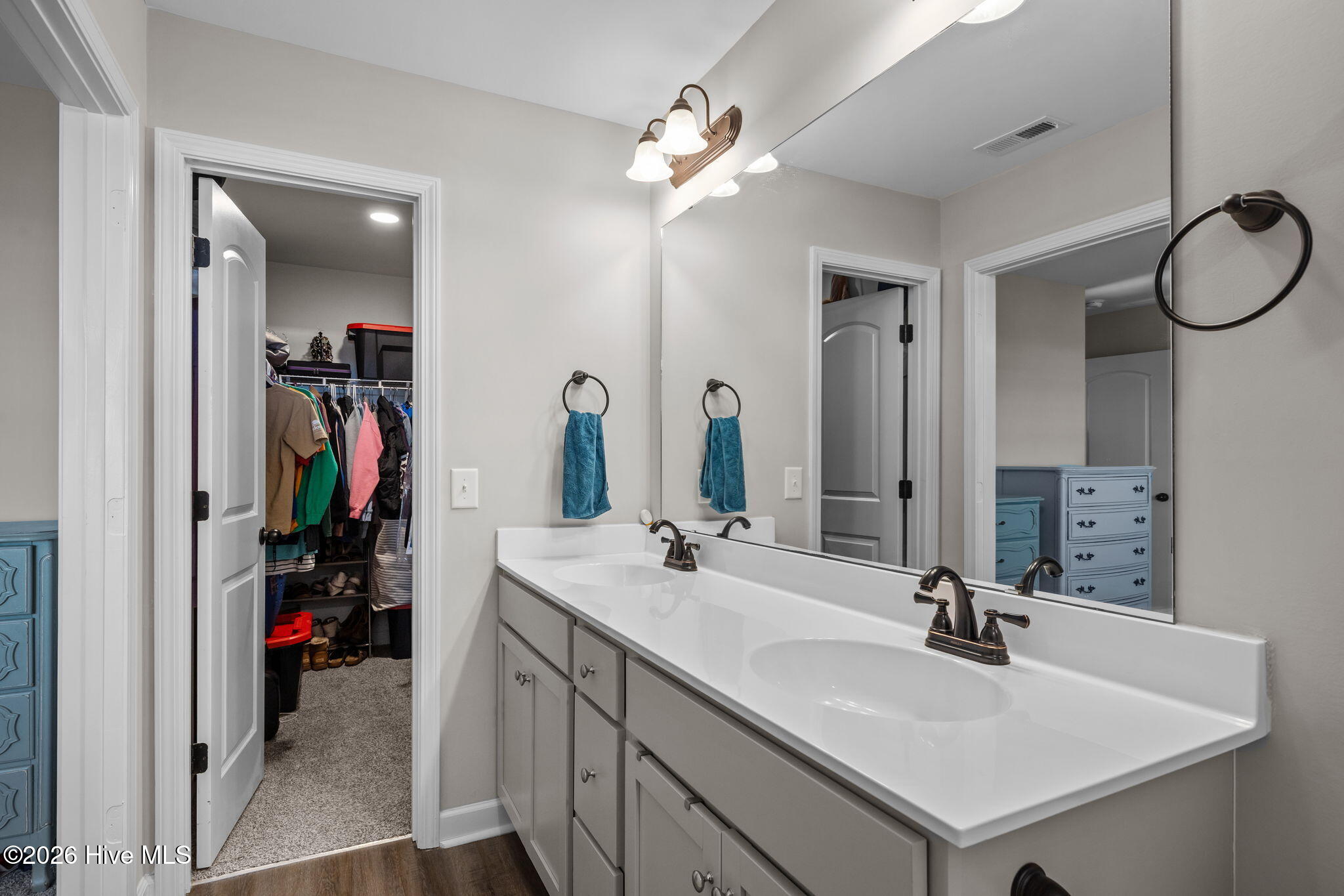 100546881 | Photo 26