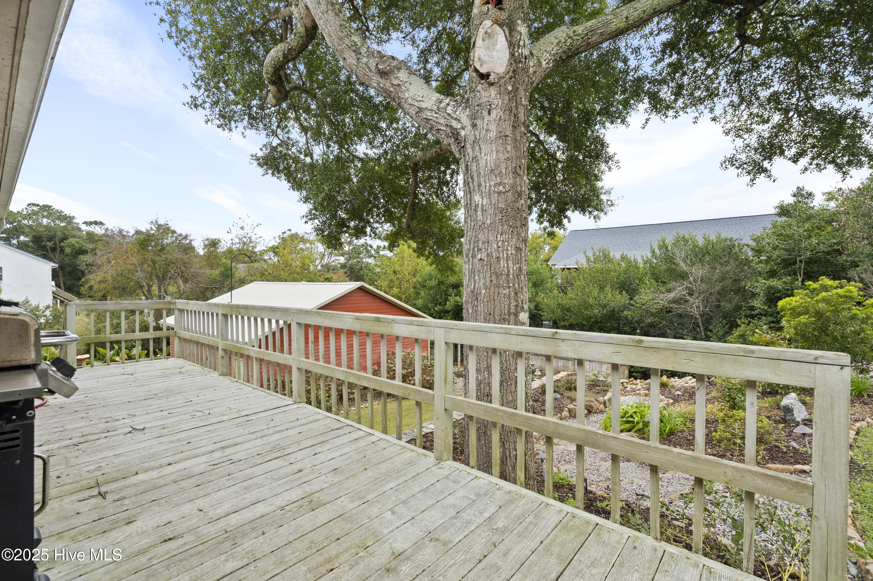 100540990 | Photo 70