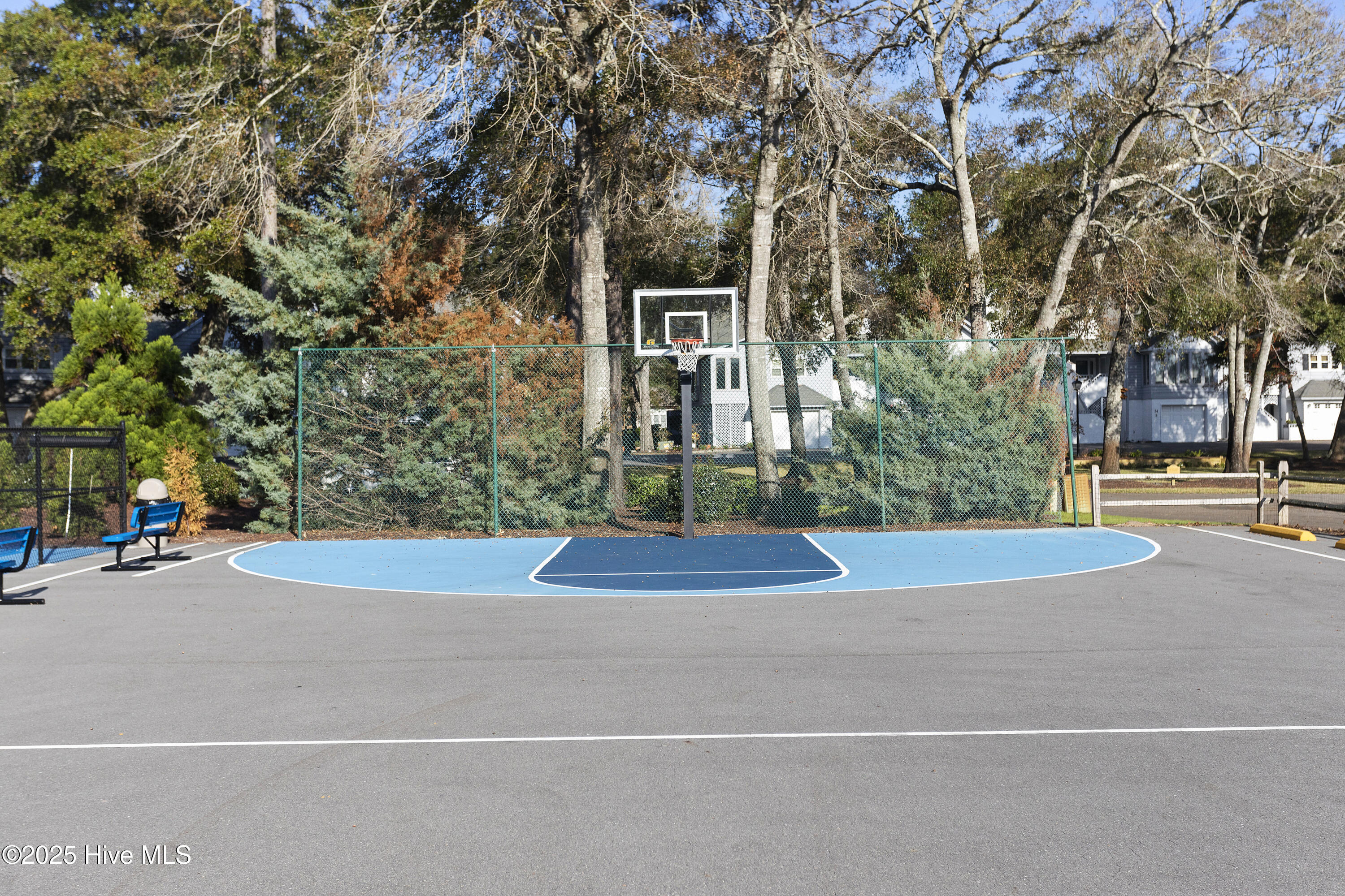 100545340 | Photo 35