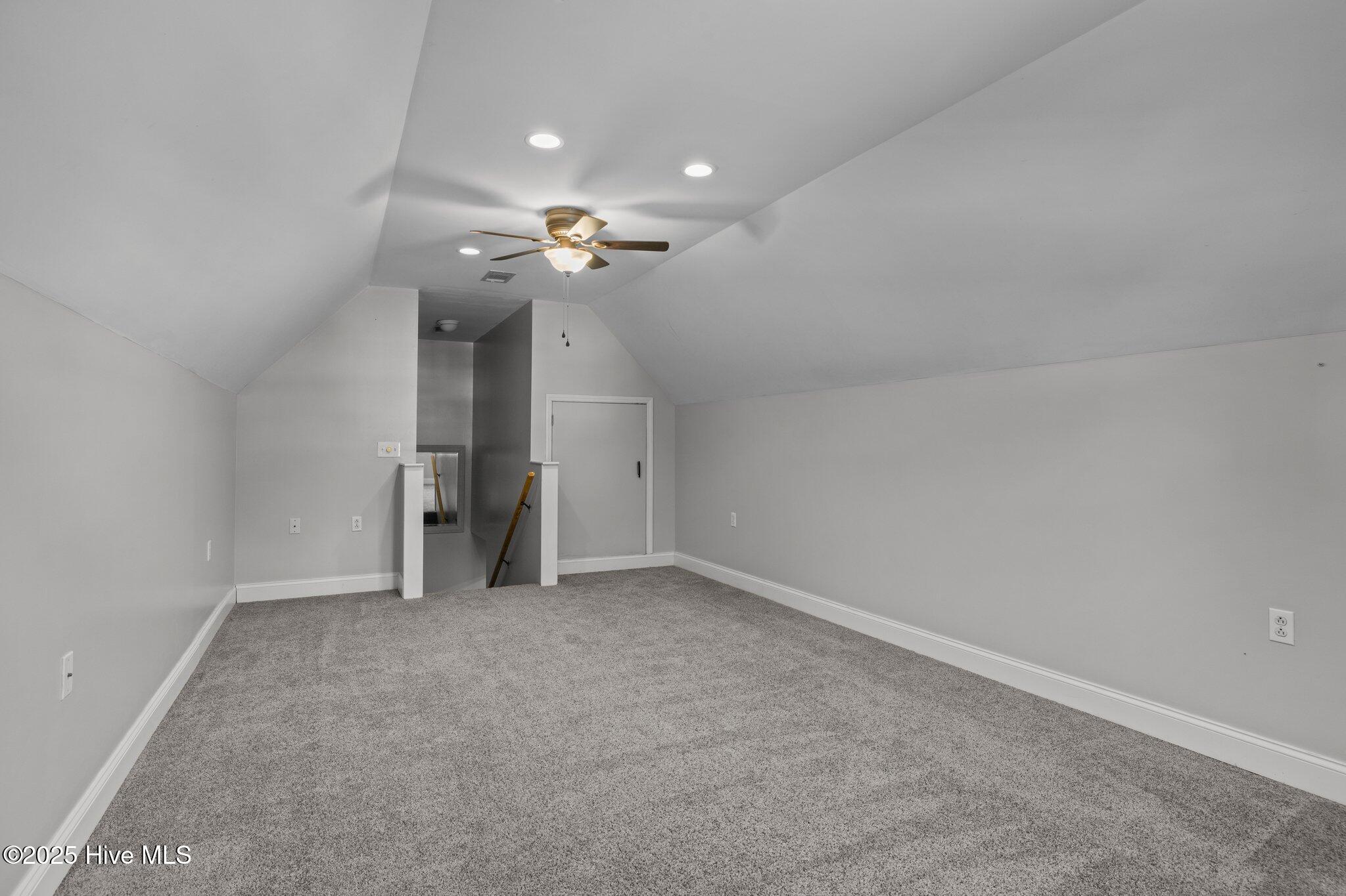1199 Nine Foot Road,Newport
