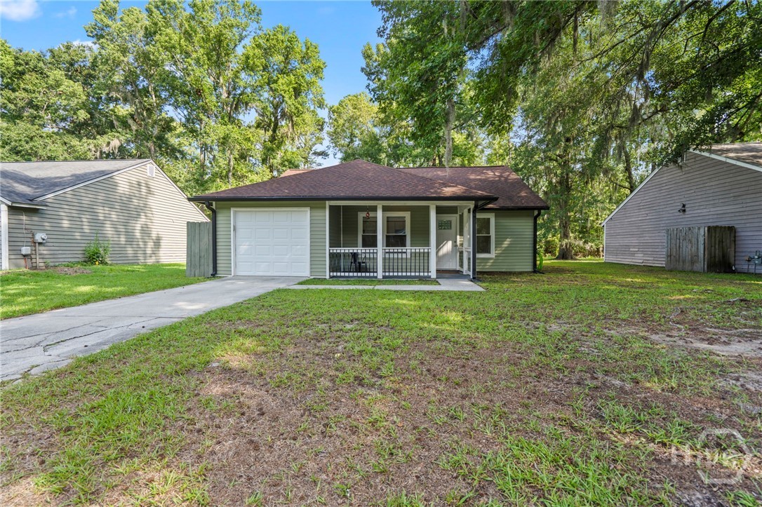 Photo 3 of Single family home for sale at 18 E White Hawthorne Dr, Savannah, GA 31419 | MLS# SA359250 | Listing updated on 2026-09-16