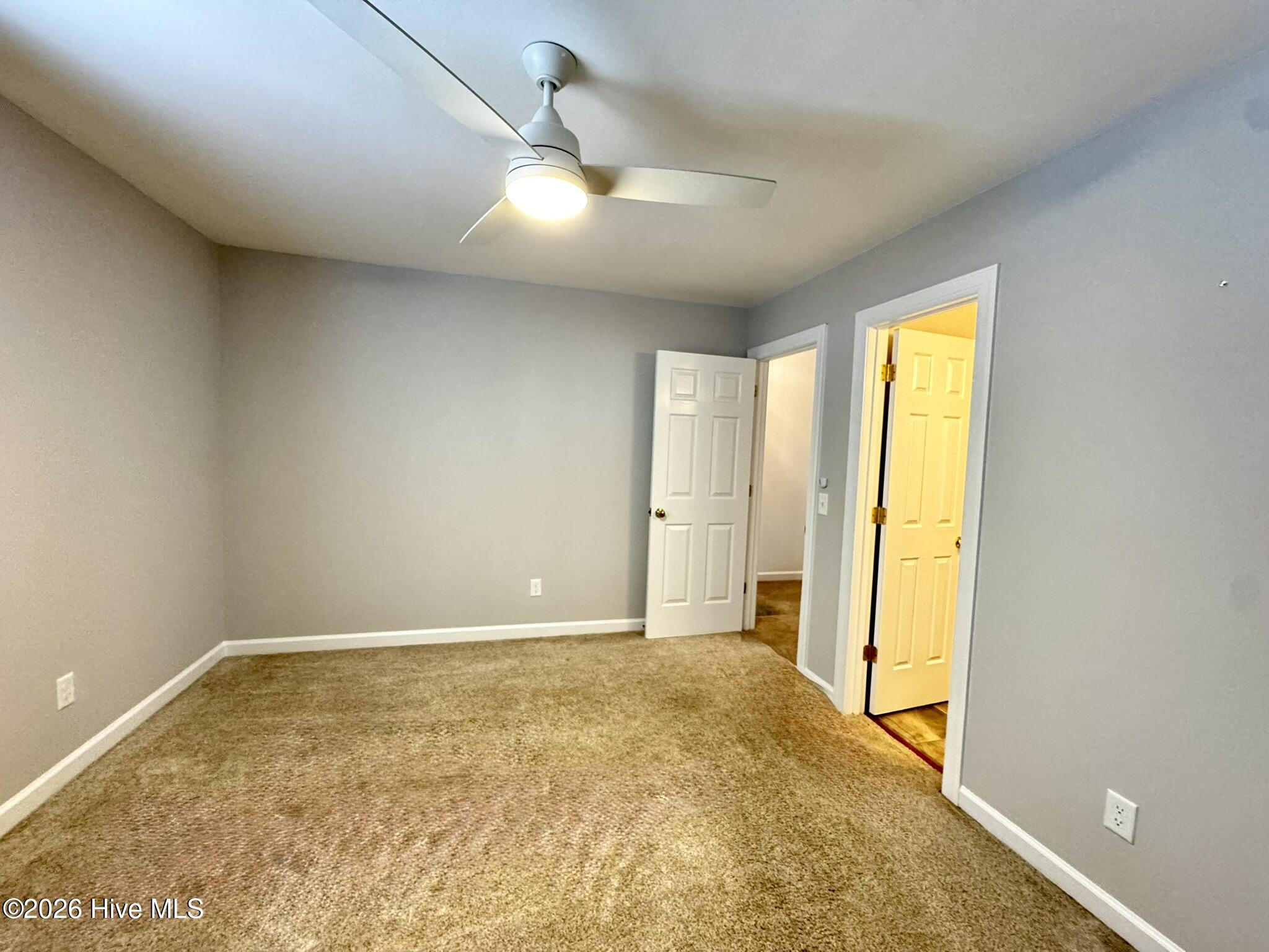 100550960 | Photo 11