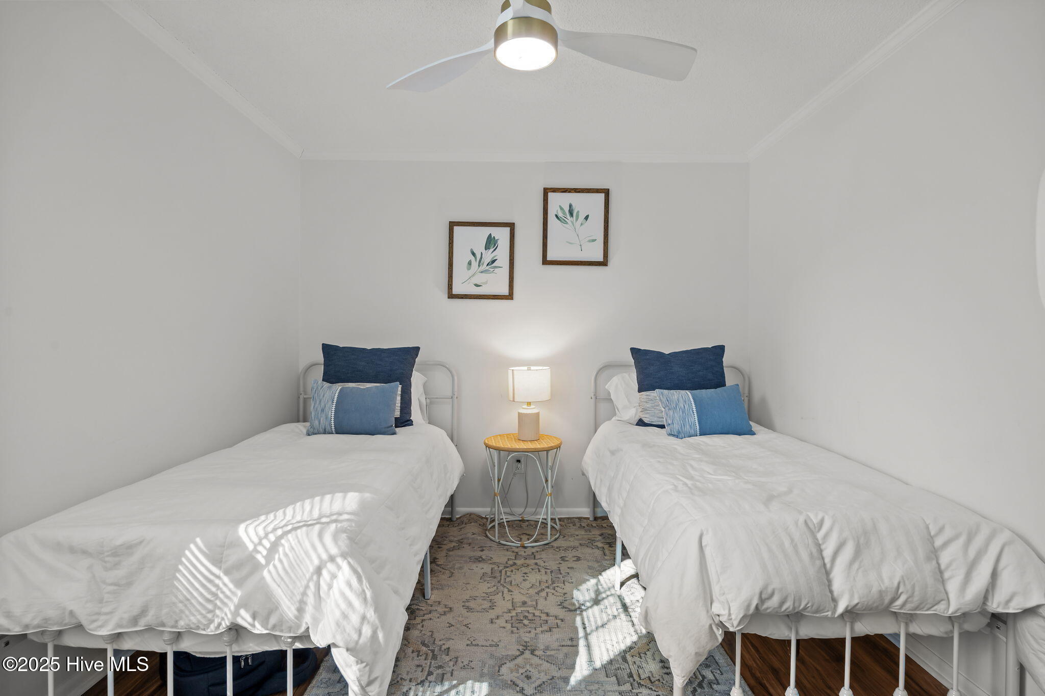 100545824 | Photo 25