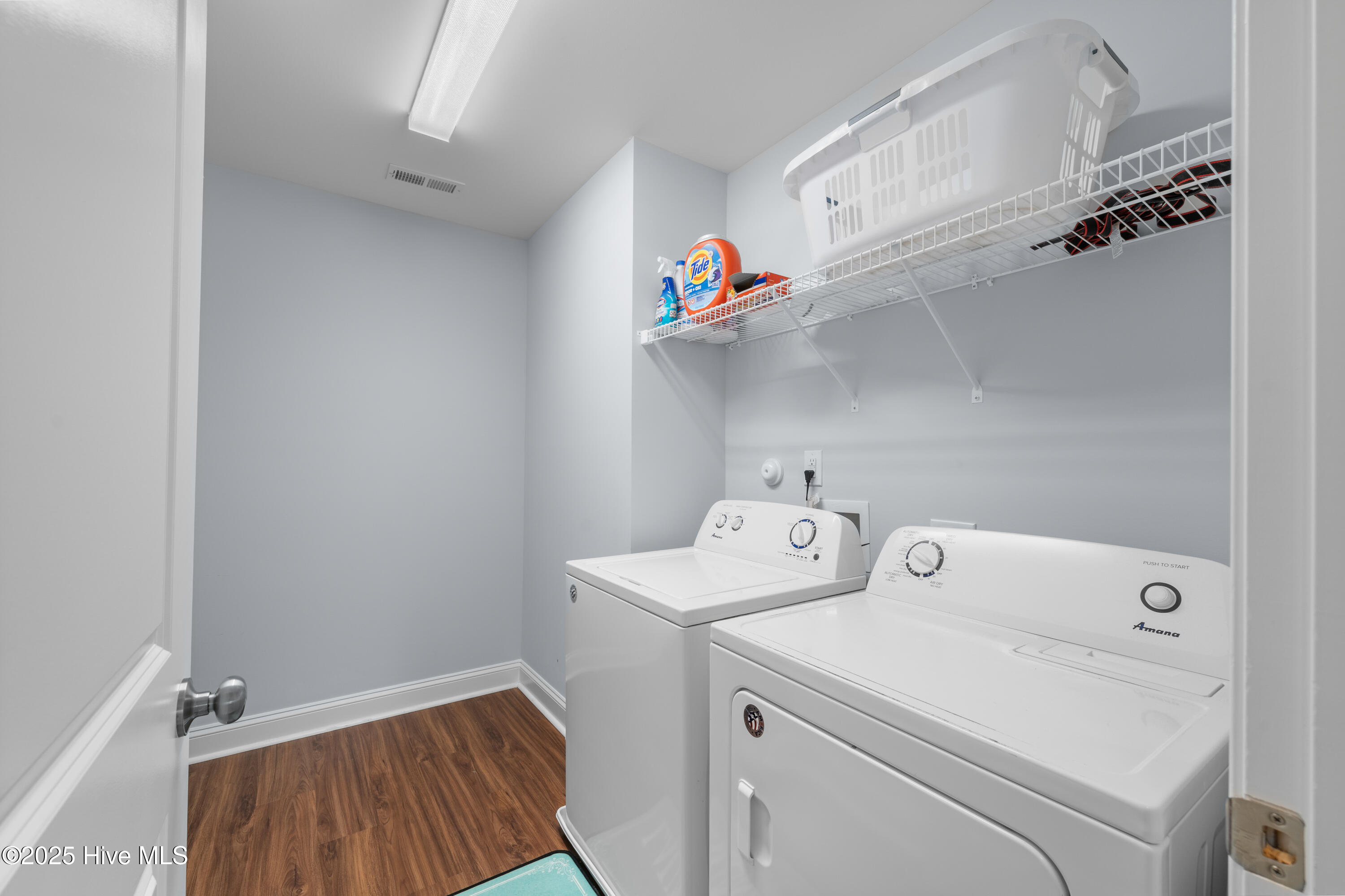 100512596 | Photo 36