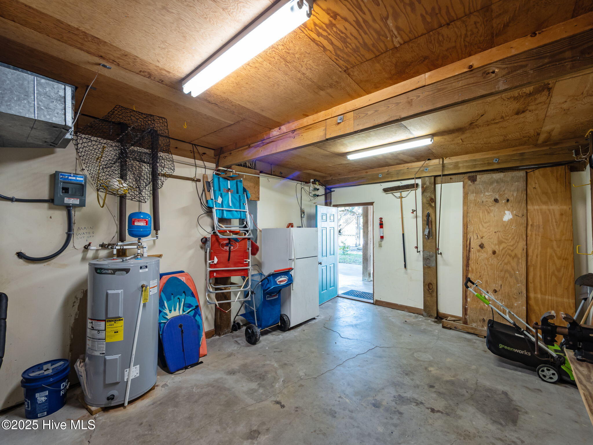 100533073 | Photo 40