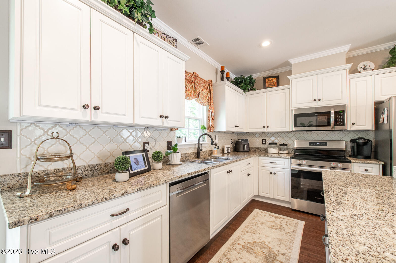 Tiled Backsplash!