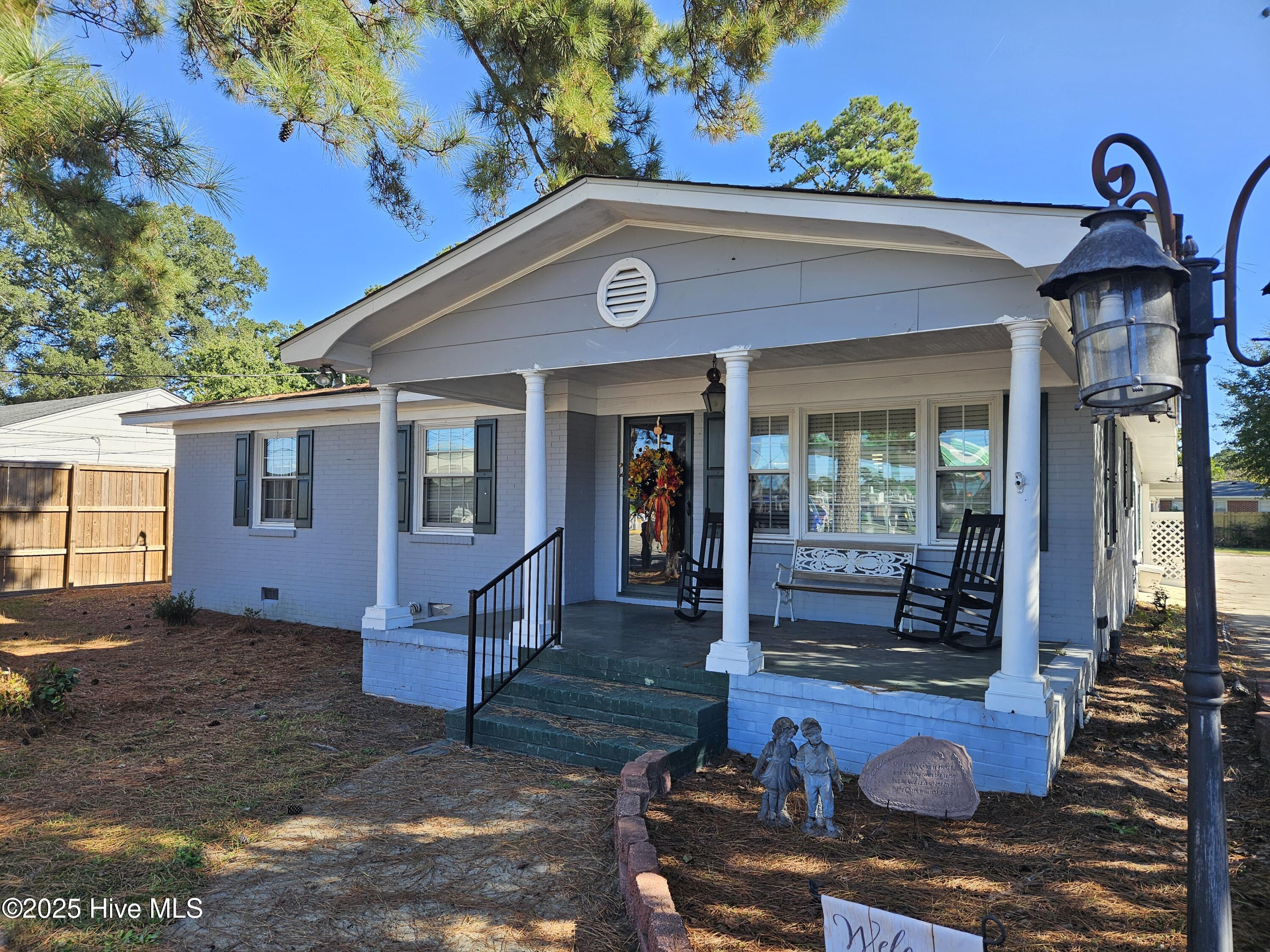 Homes for sale in Clinton, NC | 502 Raleigh Rd, Clinton, NC 28328 | MLS# 100536612