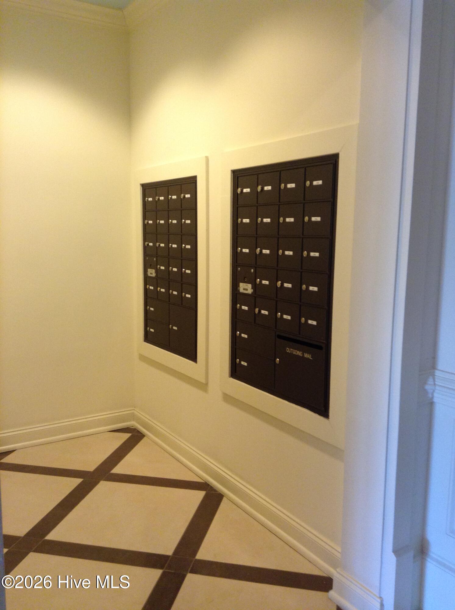 100553173 | Photo 11