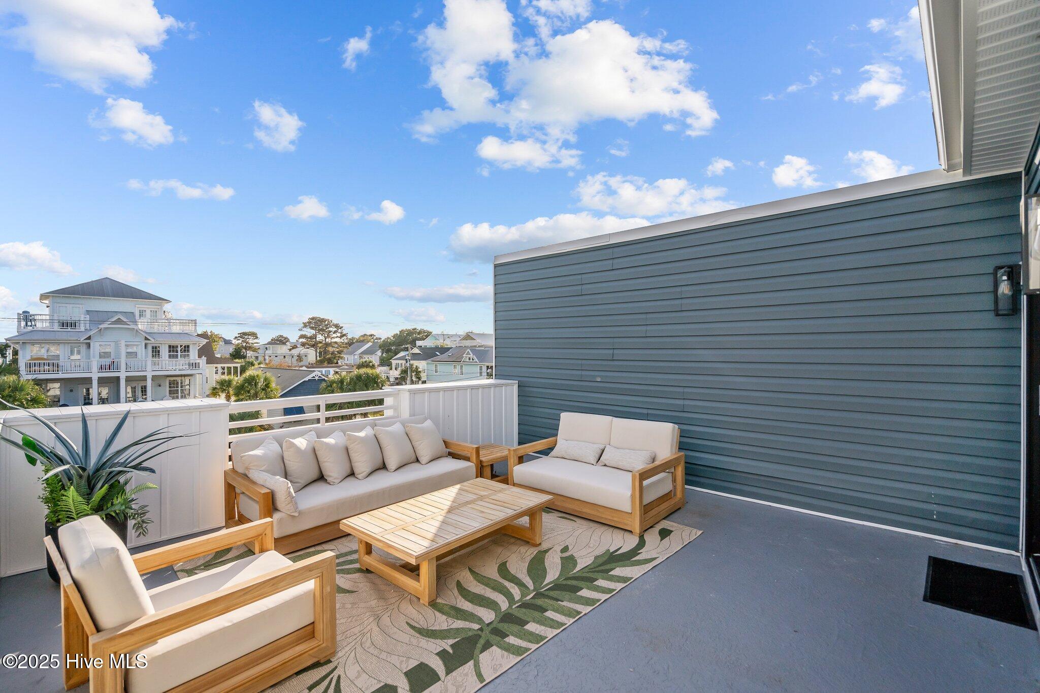 100537870 | Photo 59