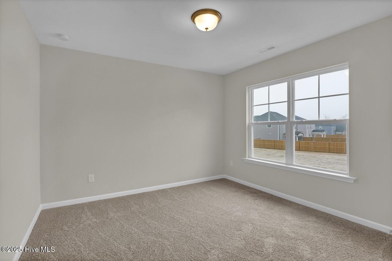 100543340 | Photo 36