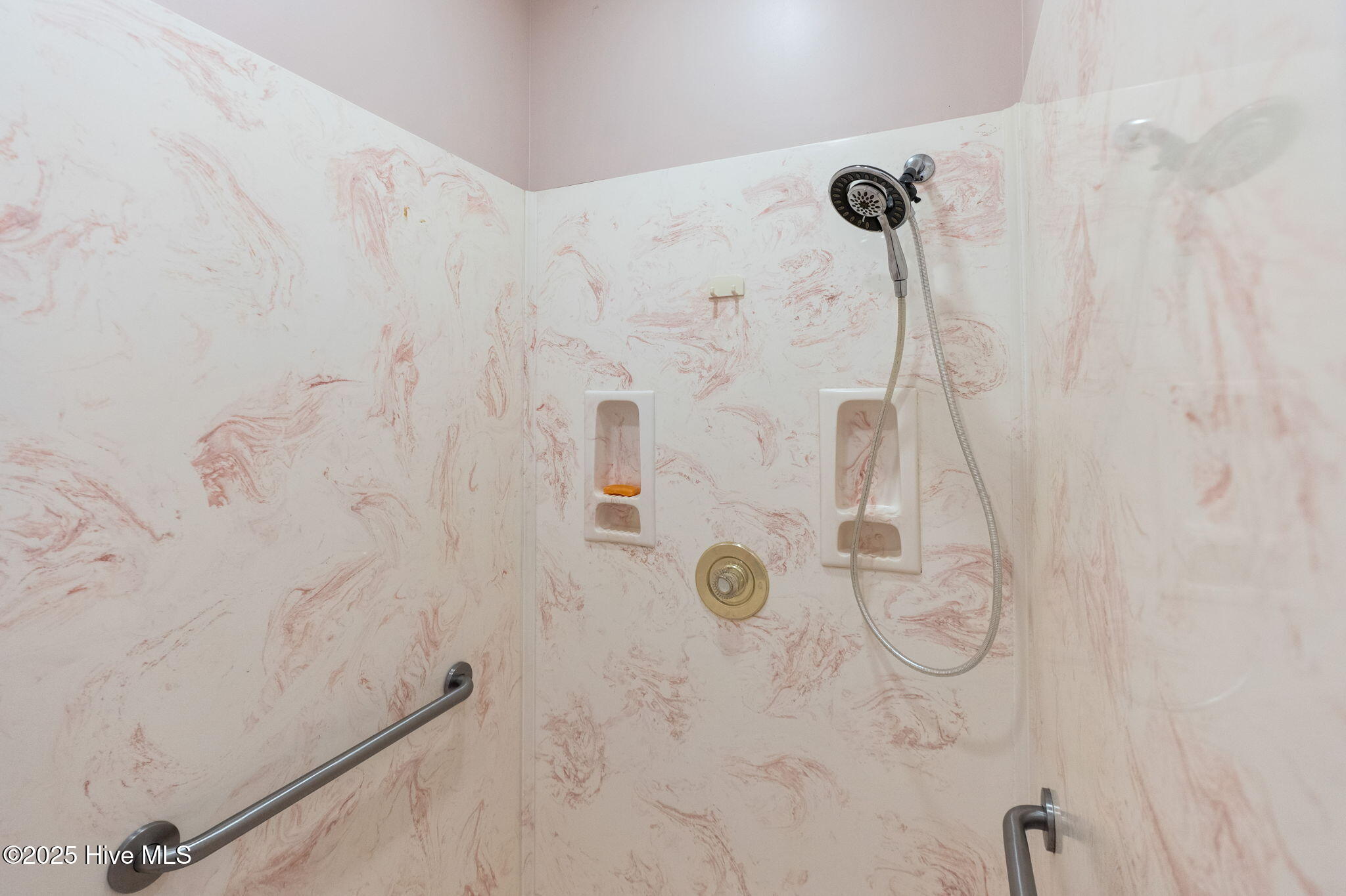 100499522 | Photo 25