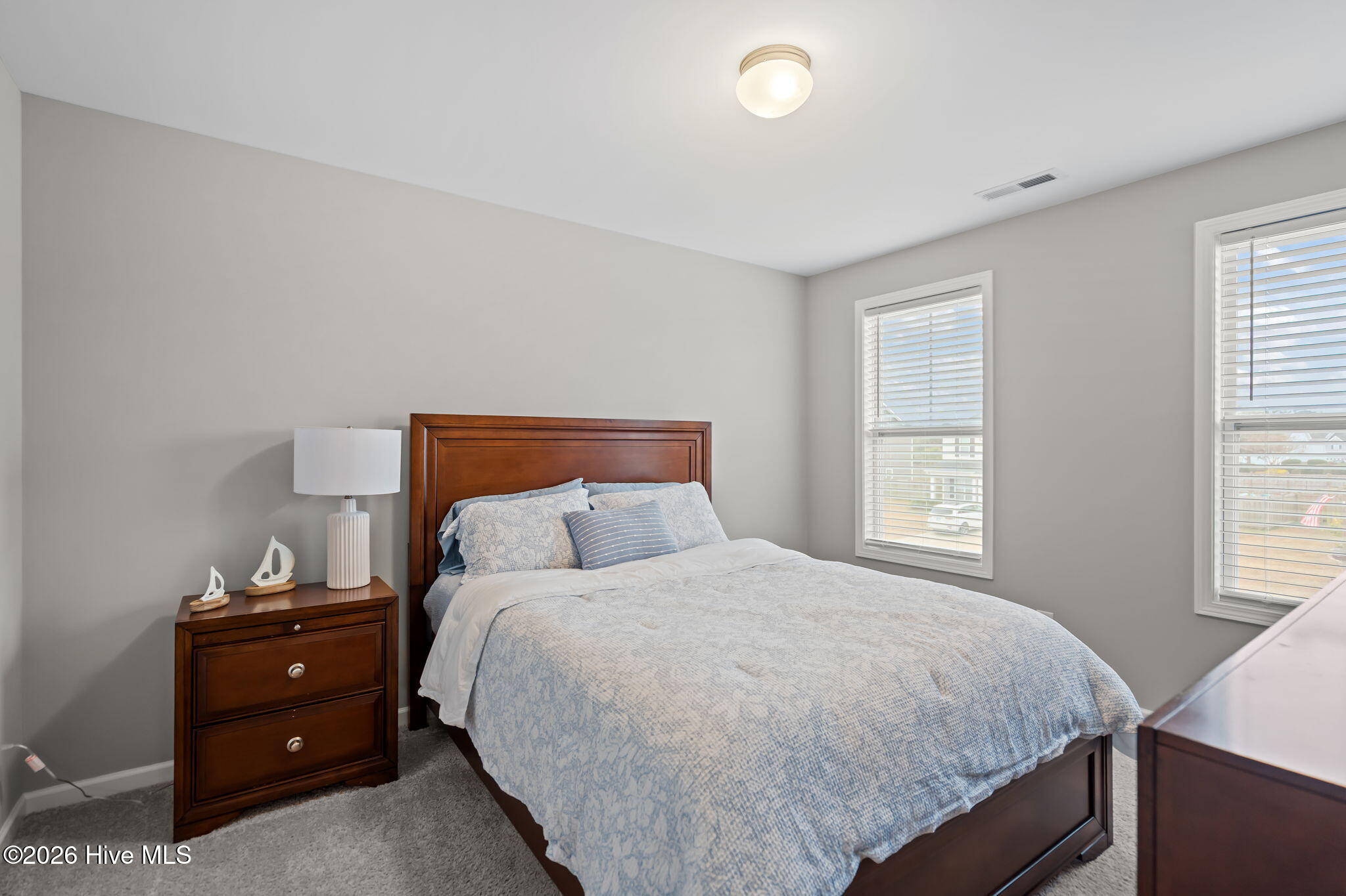 100555693 | Photo 34