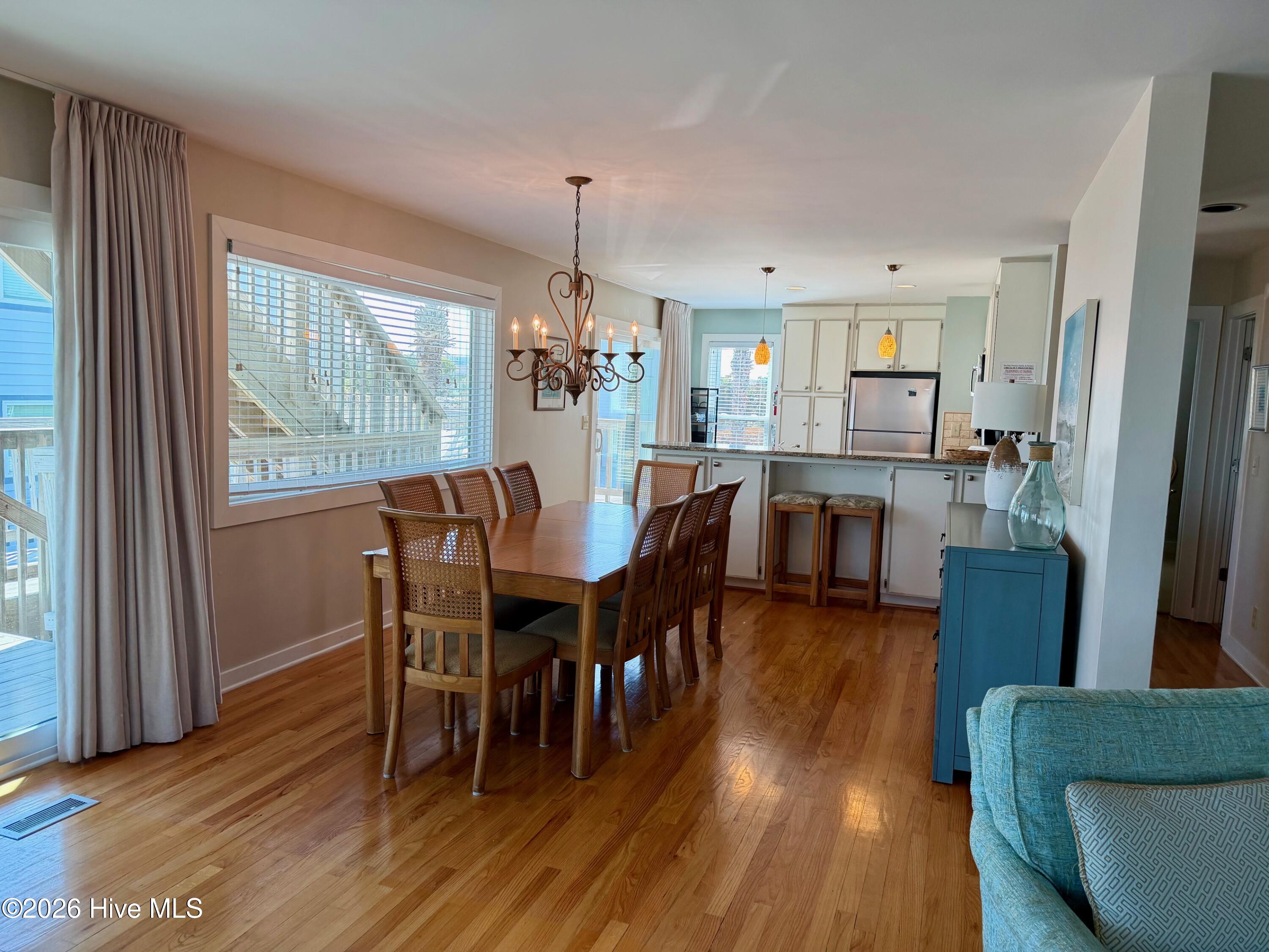 100553724 | Photo 48