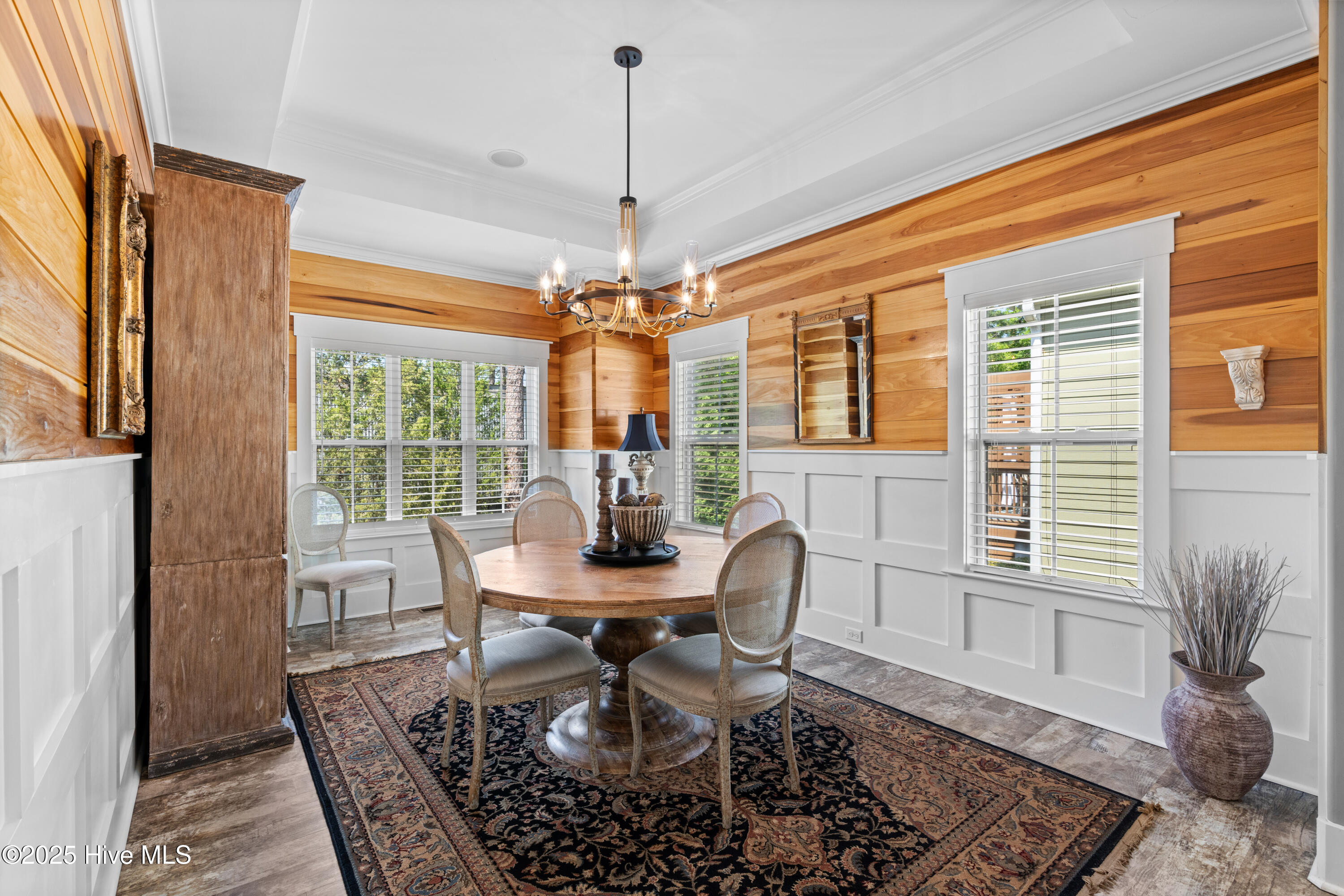 100543866 | Photo 30