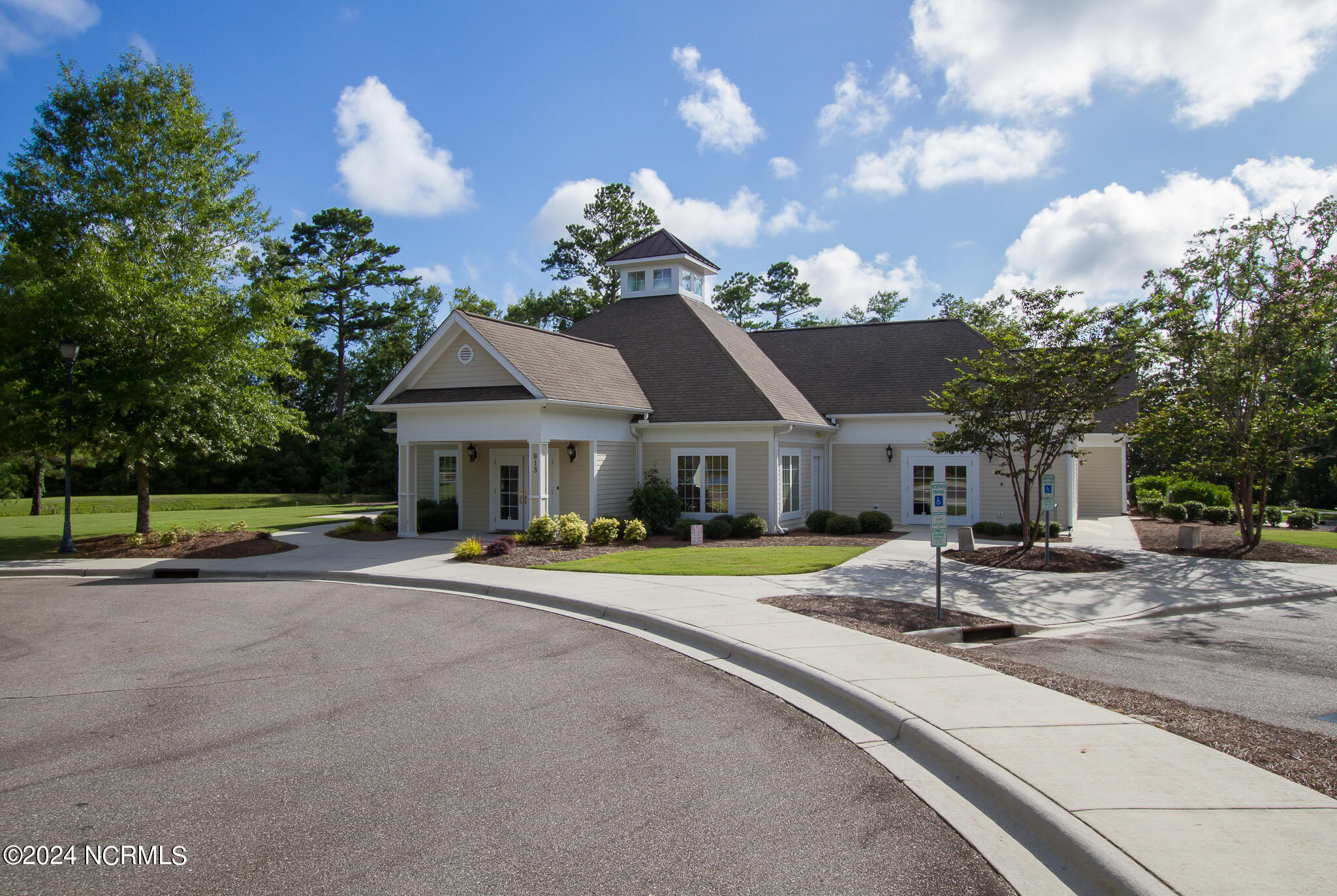 100455886 | Photo 10