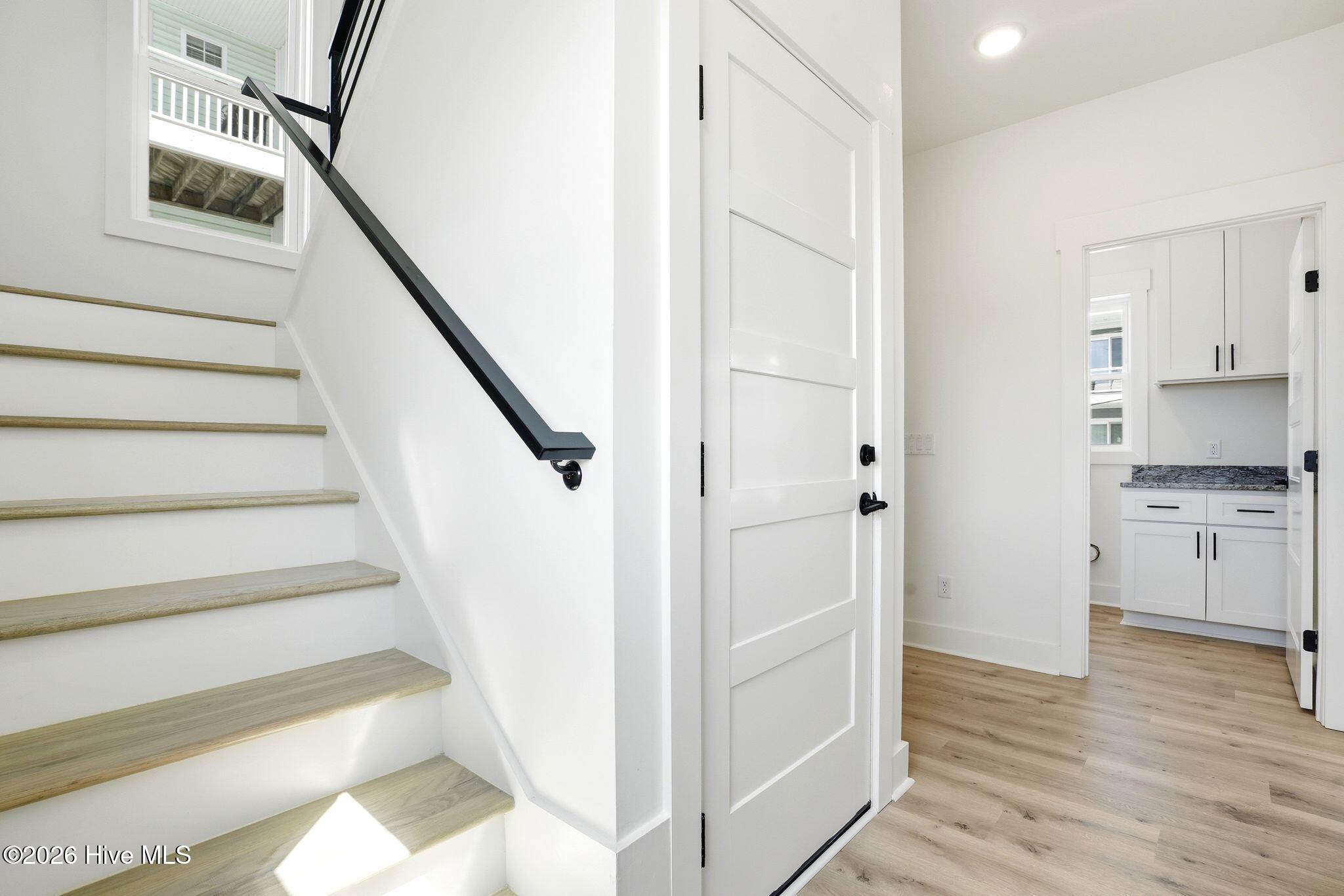 100561284 | Photo 17