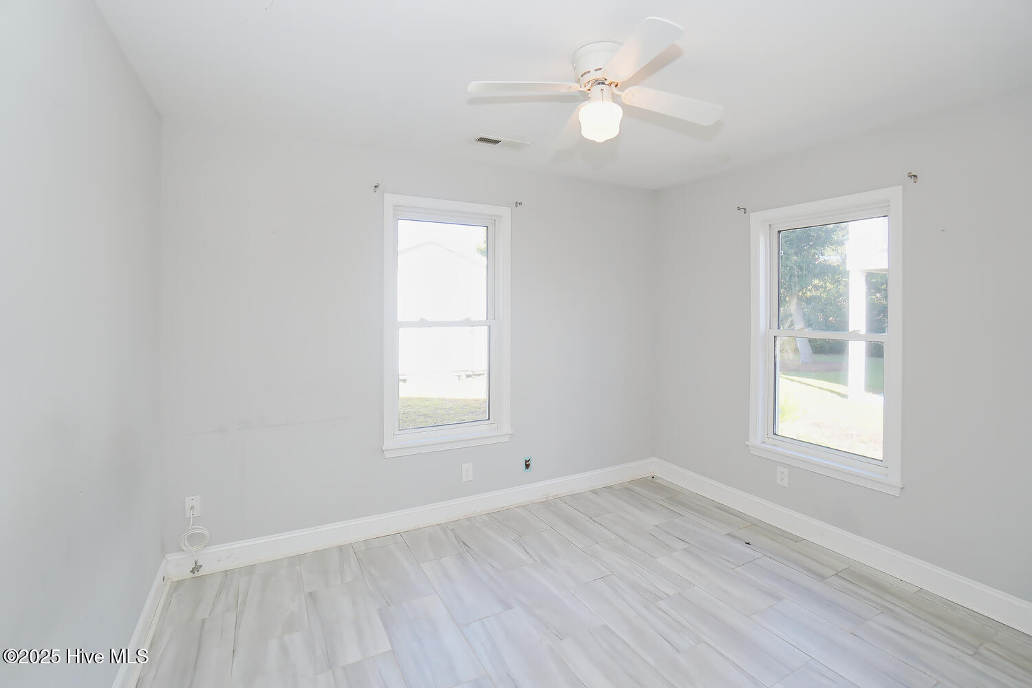 100534468 | Photo 15