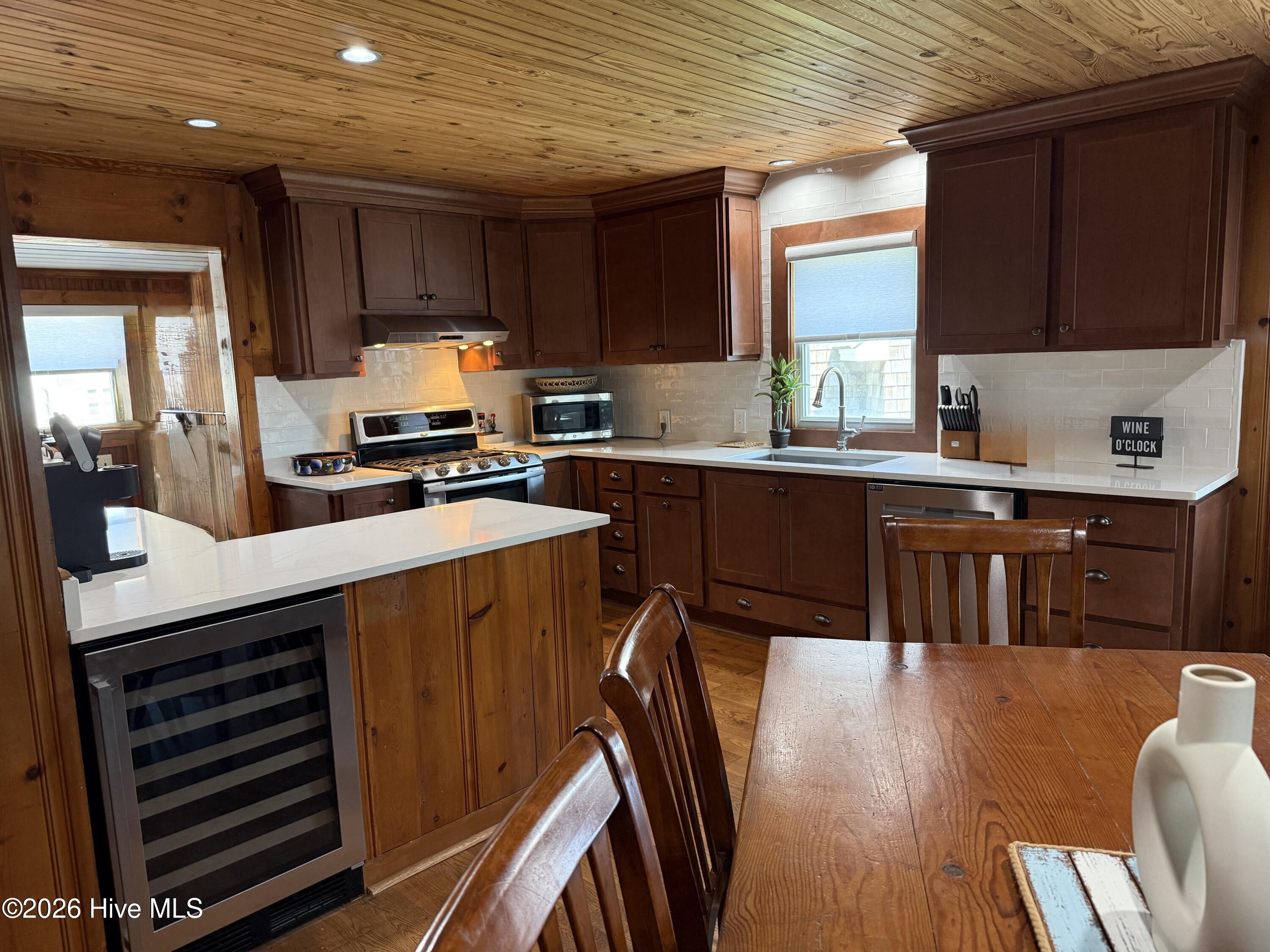 202 W Atlantic Boulevard, Atlantic Beach, NC, 28512