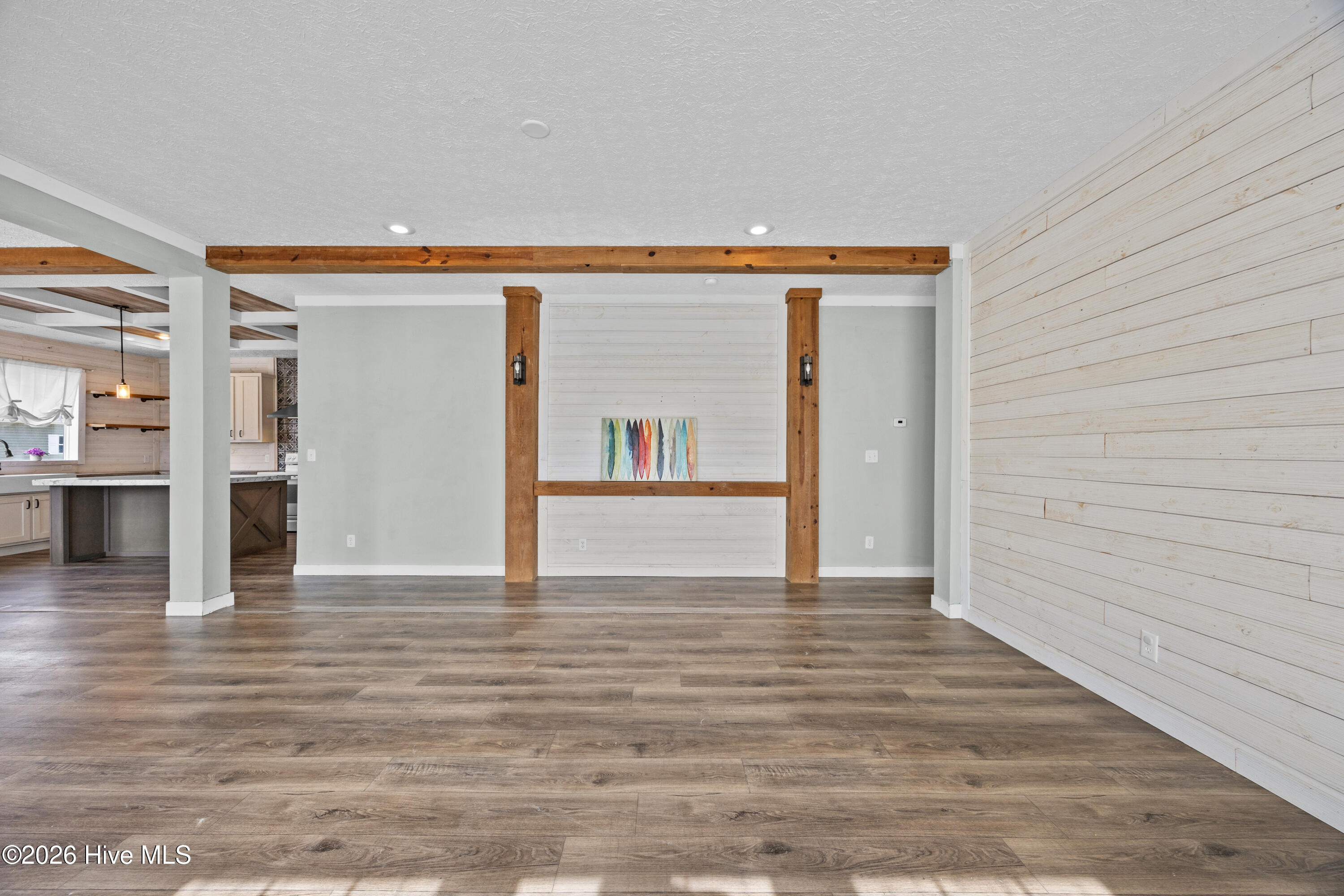 100559511 | Photo 21