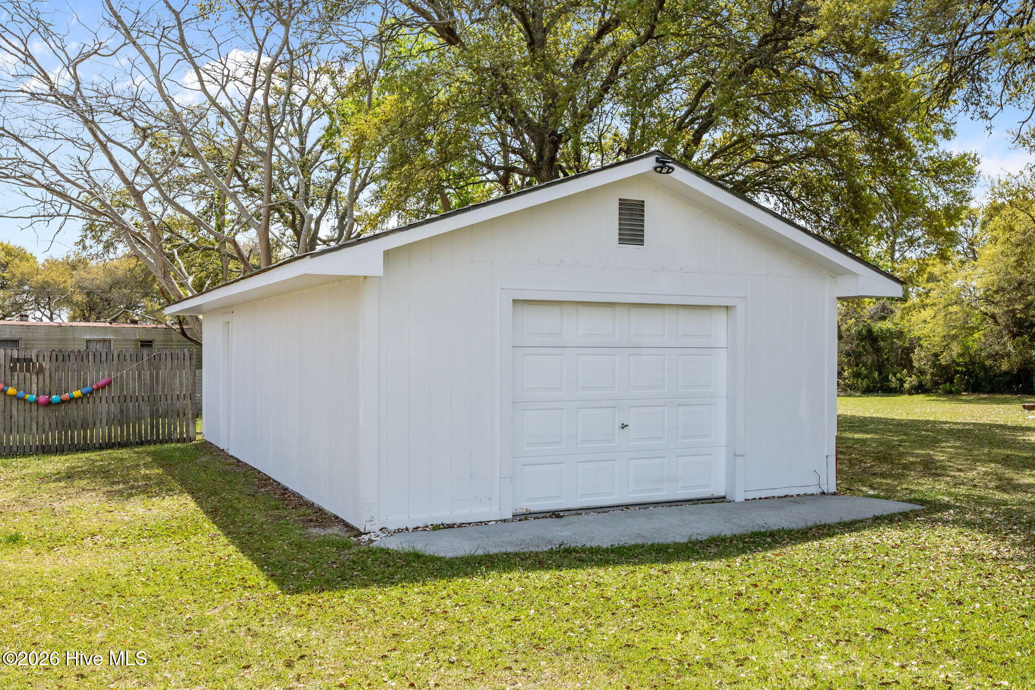 100566757 | Photo 37