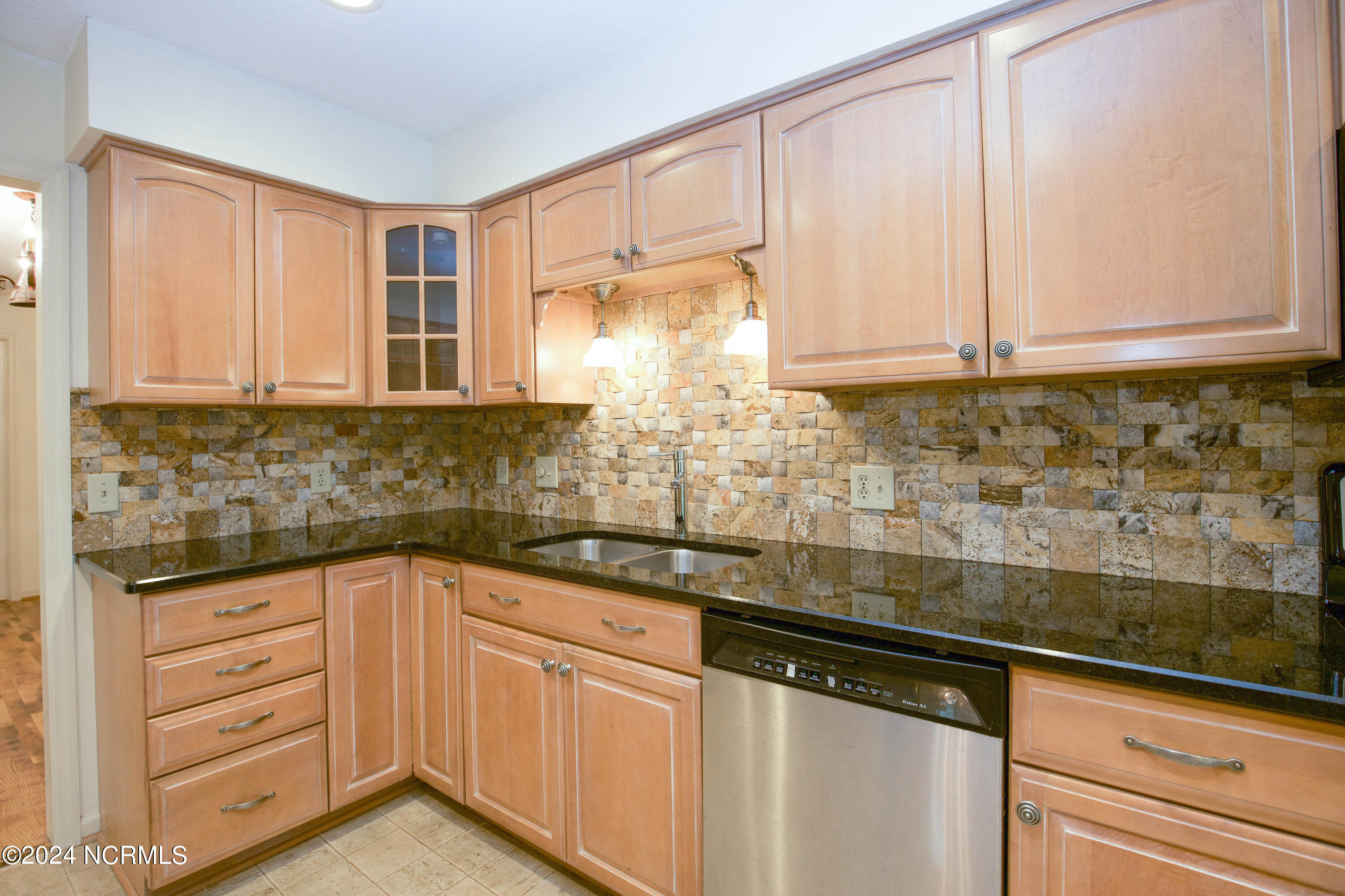 620 Diamondhead Dr S-13