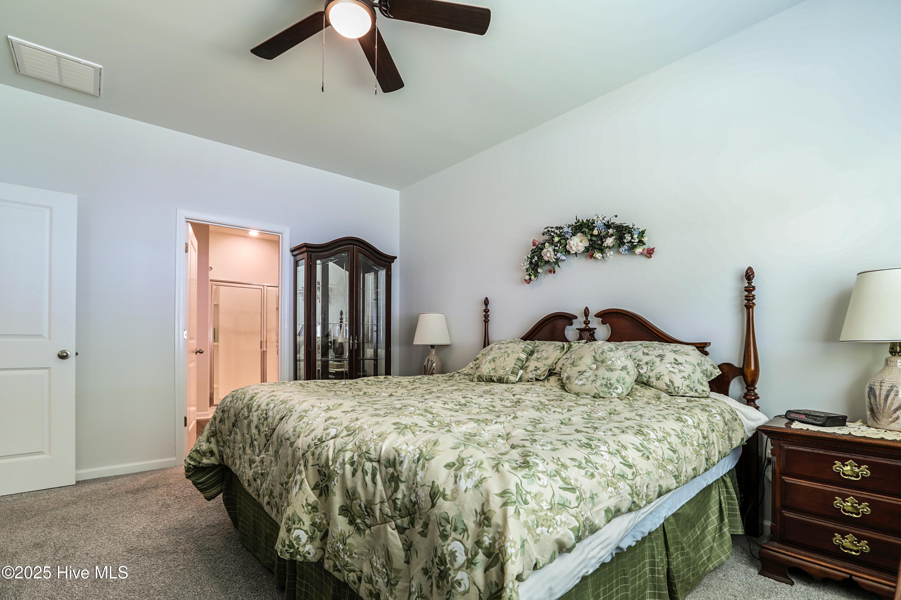 100523851 | Photo 13