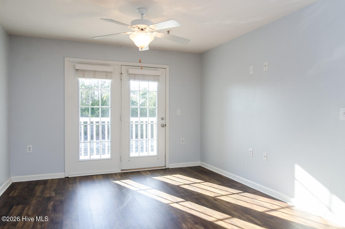 100558160 | Photo 10