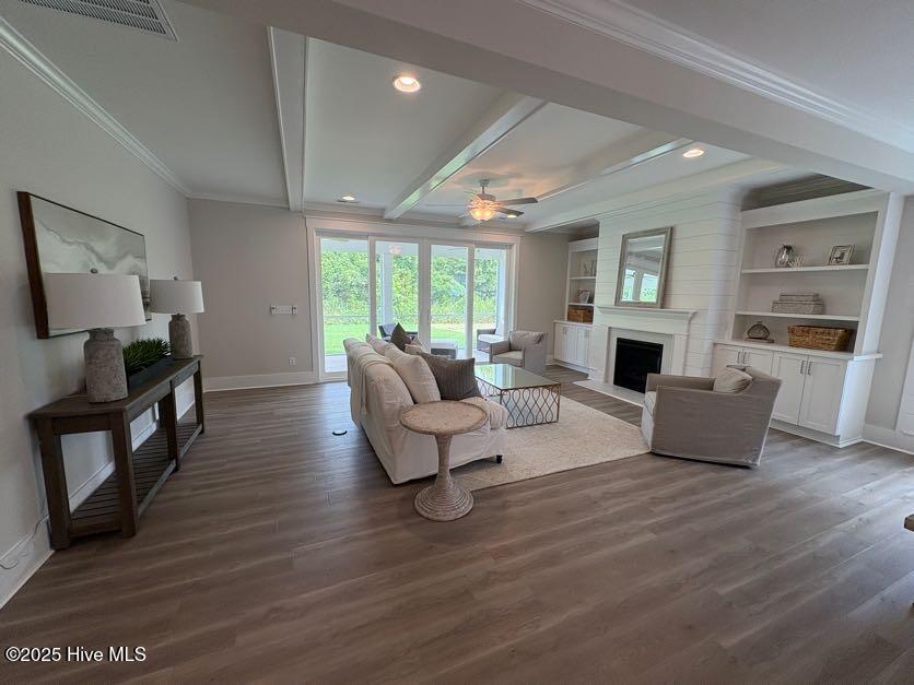 100503303 | Photo 14