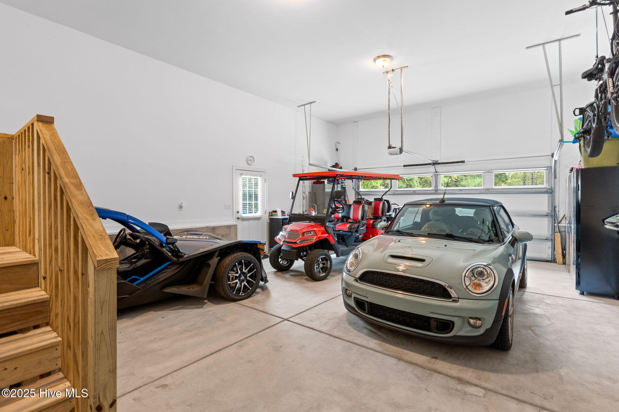 100530227 | Photo 47