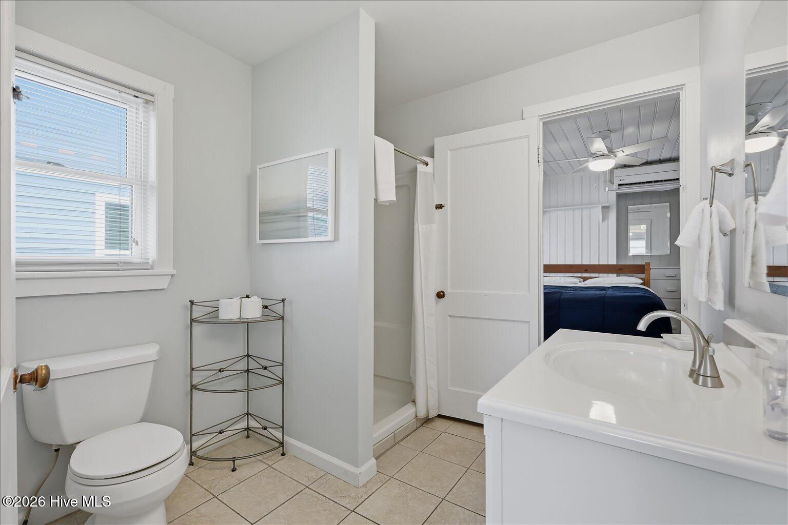 100570528 | Photo 37