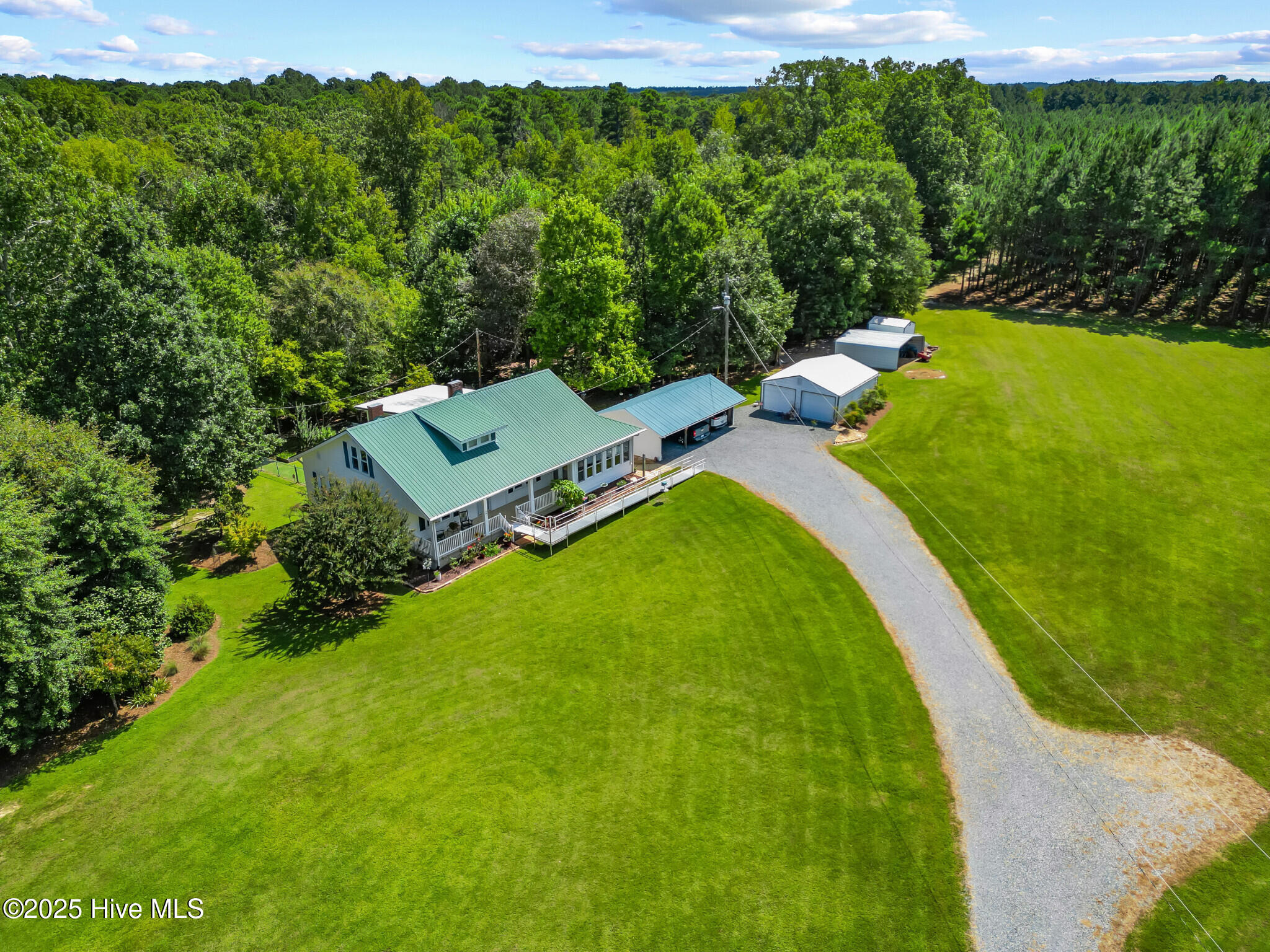 Drone__345_Ray's_Drive_002