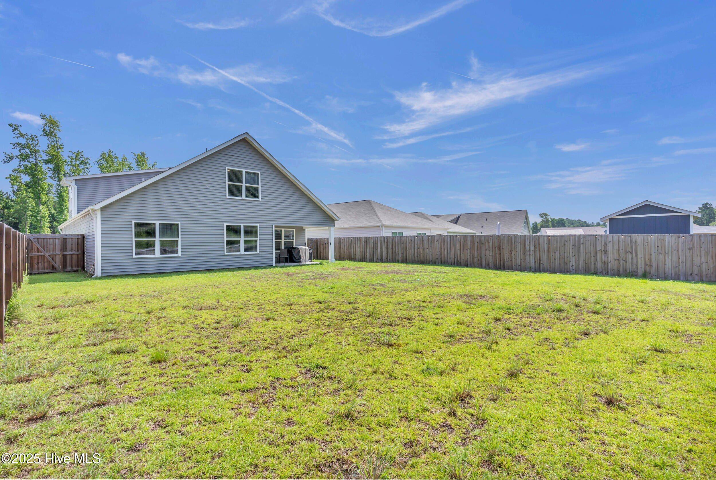 100518260 | Photo 37