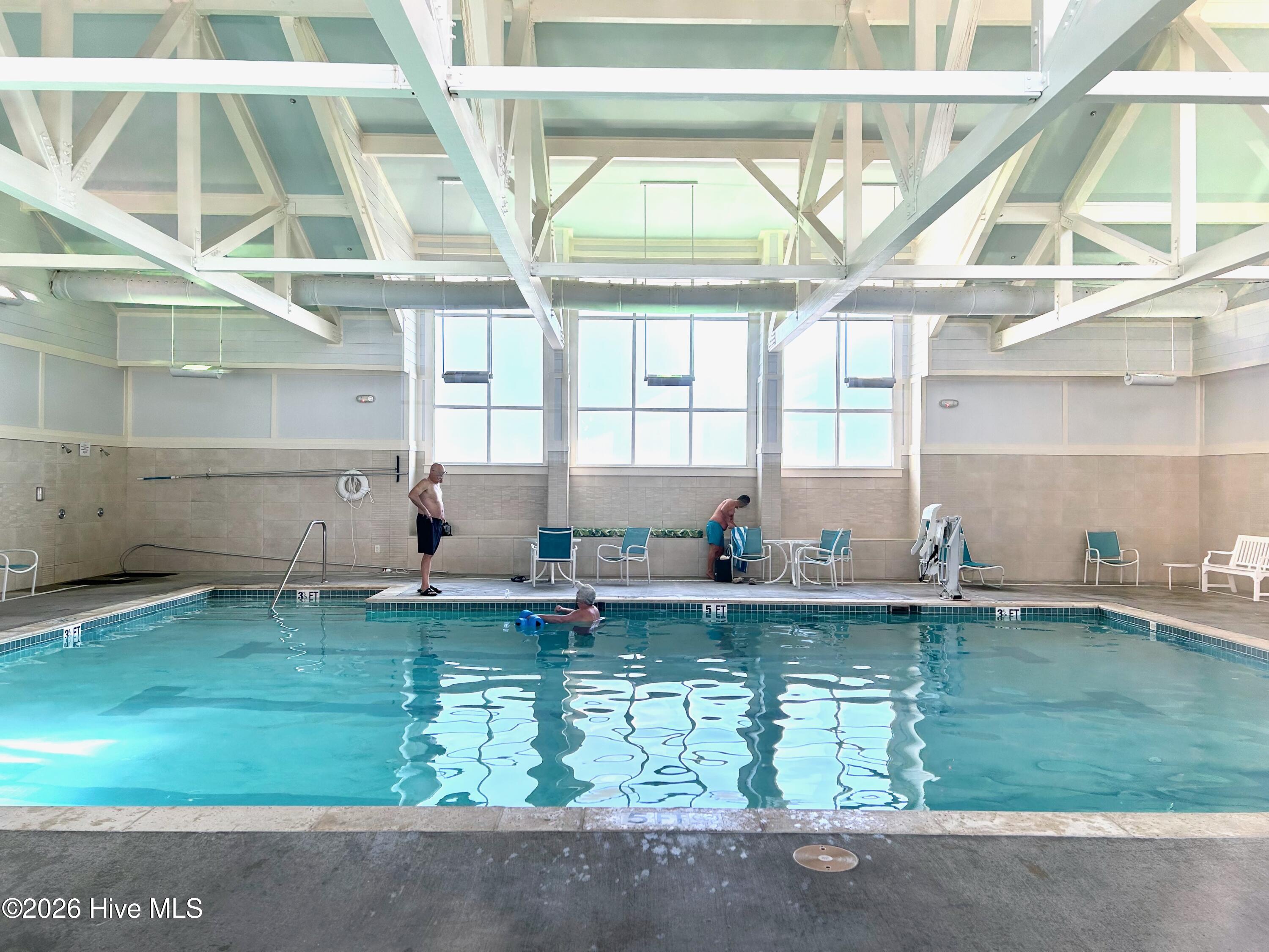 100557593 | Photo 43