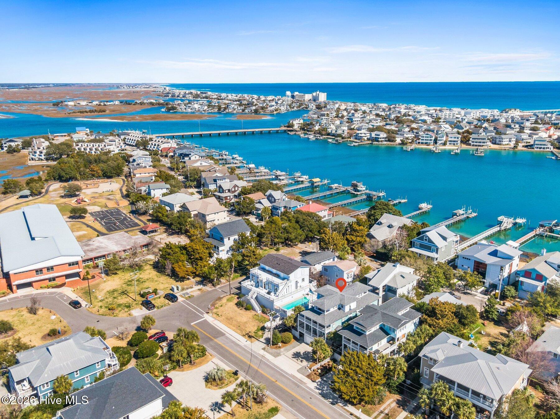 100557261 | Photo 55