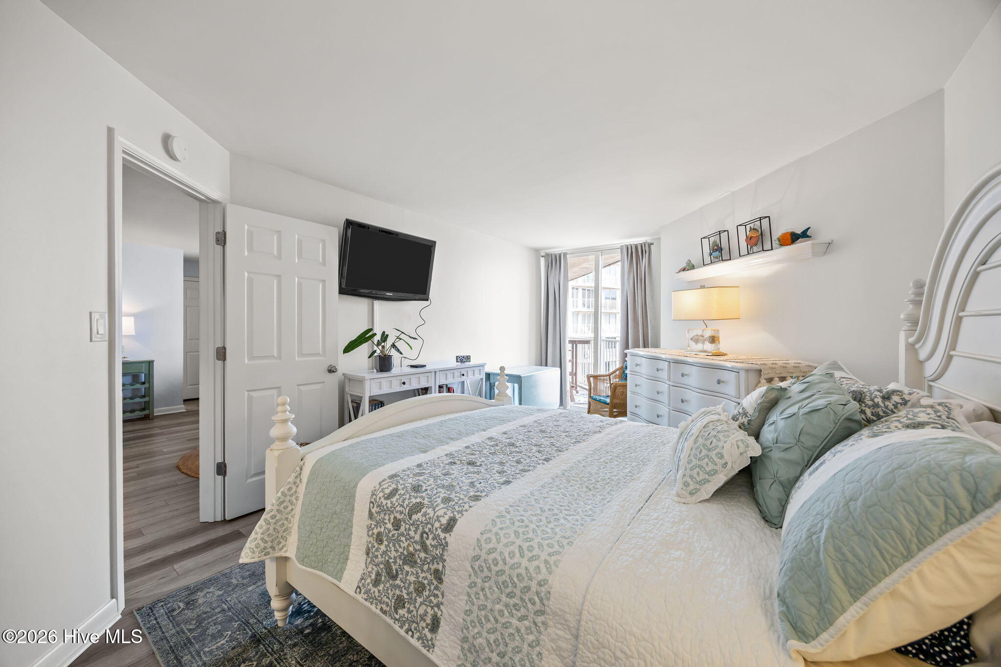 100557729 | Photo 13