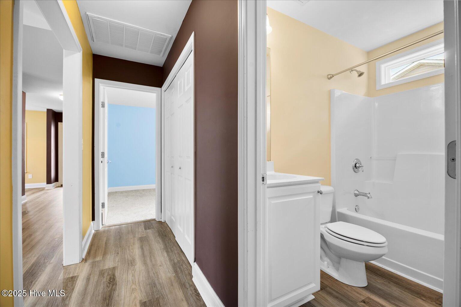 100523963 | Photo 36