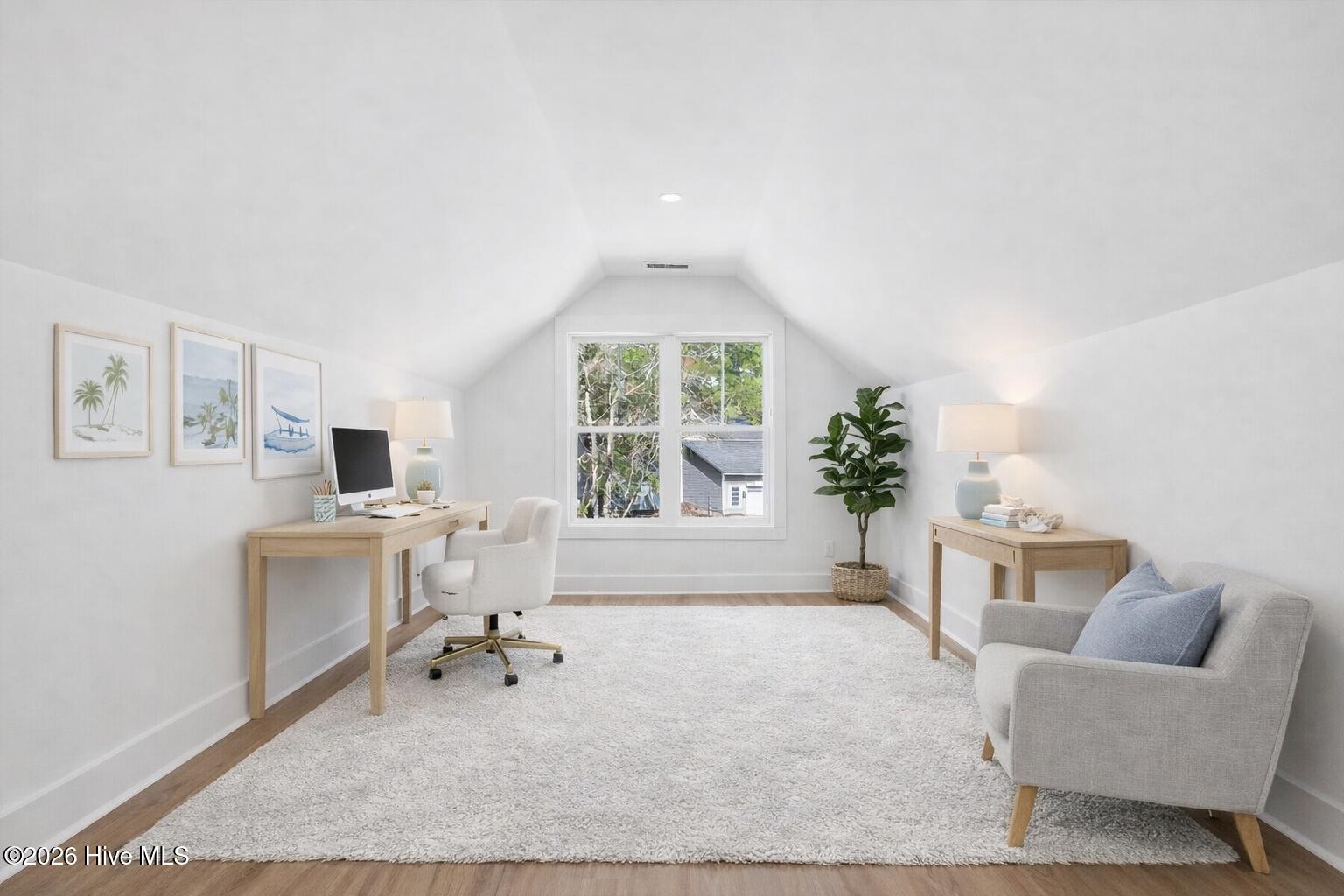 100559377 | Photo 32