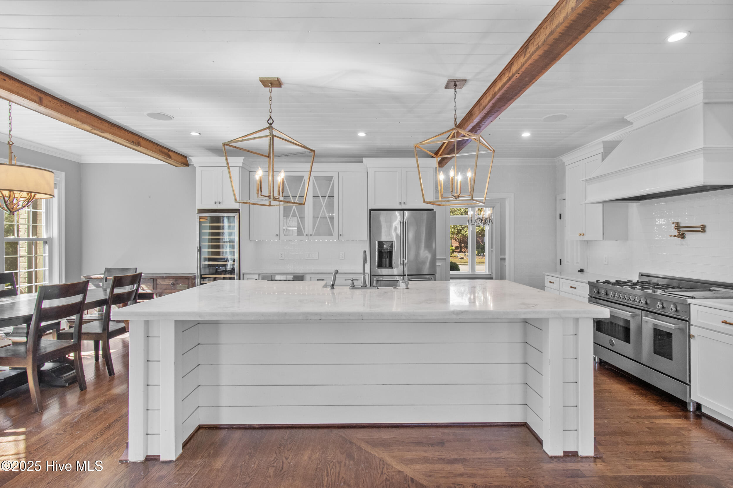 100538758 | Photo 10