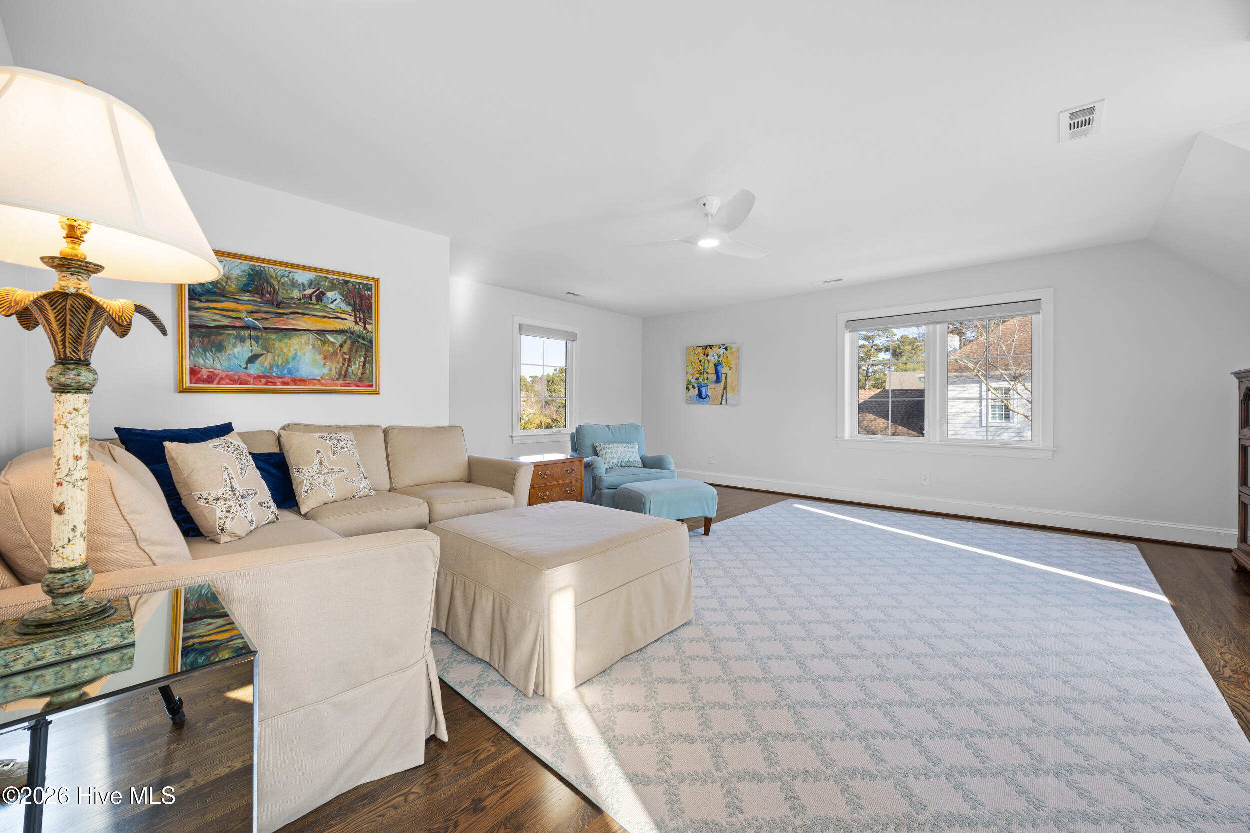 100553782 | Photo 53