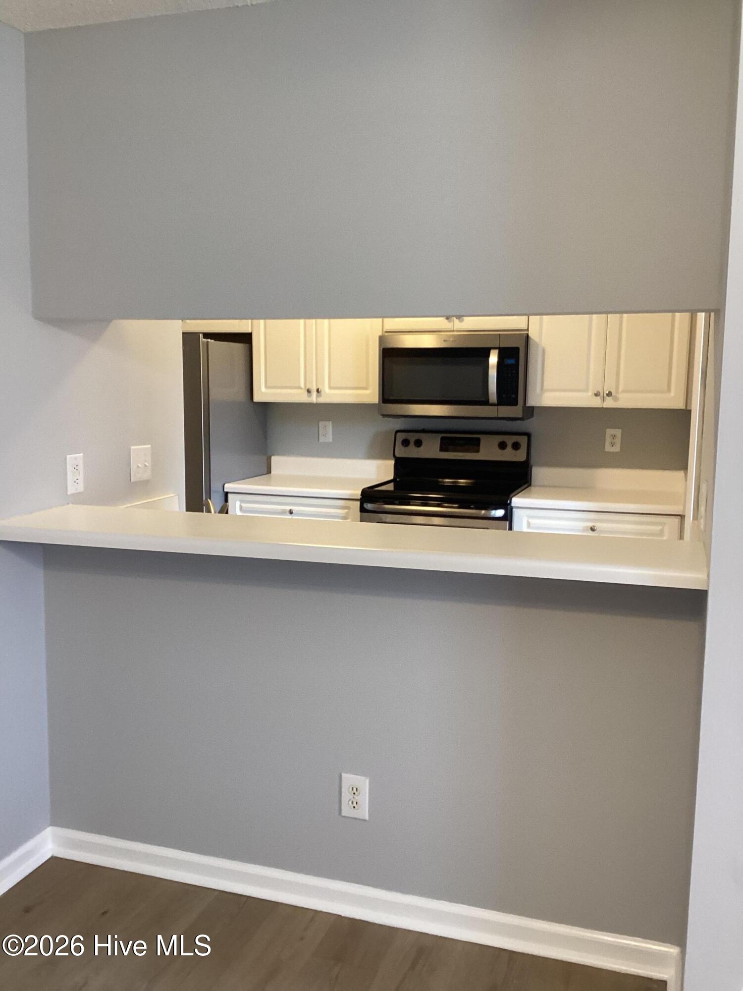 100562875 | Photo 10