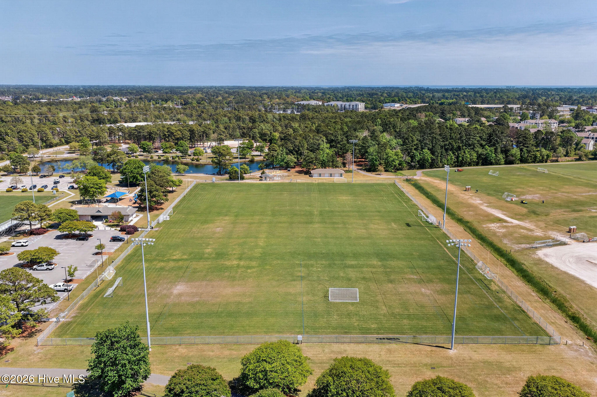 100566327 | Photo 49