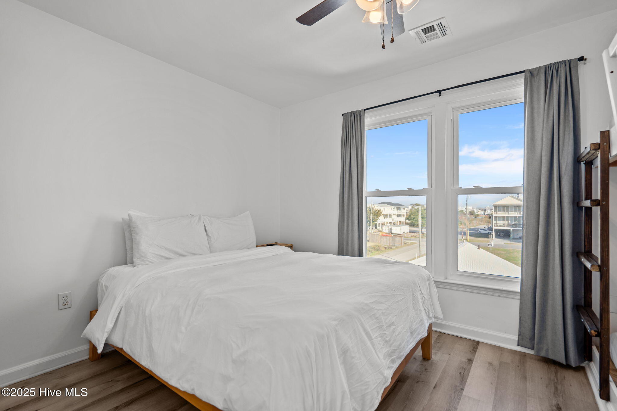 100544620 | Photo 53