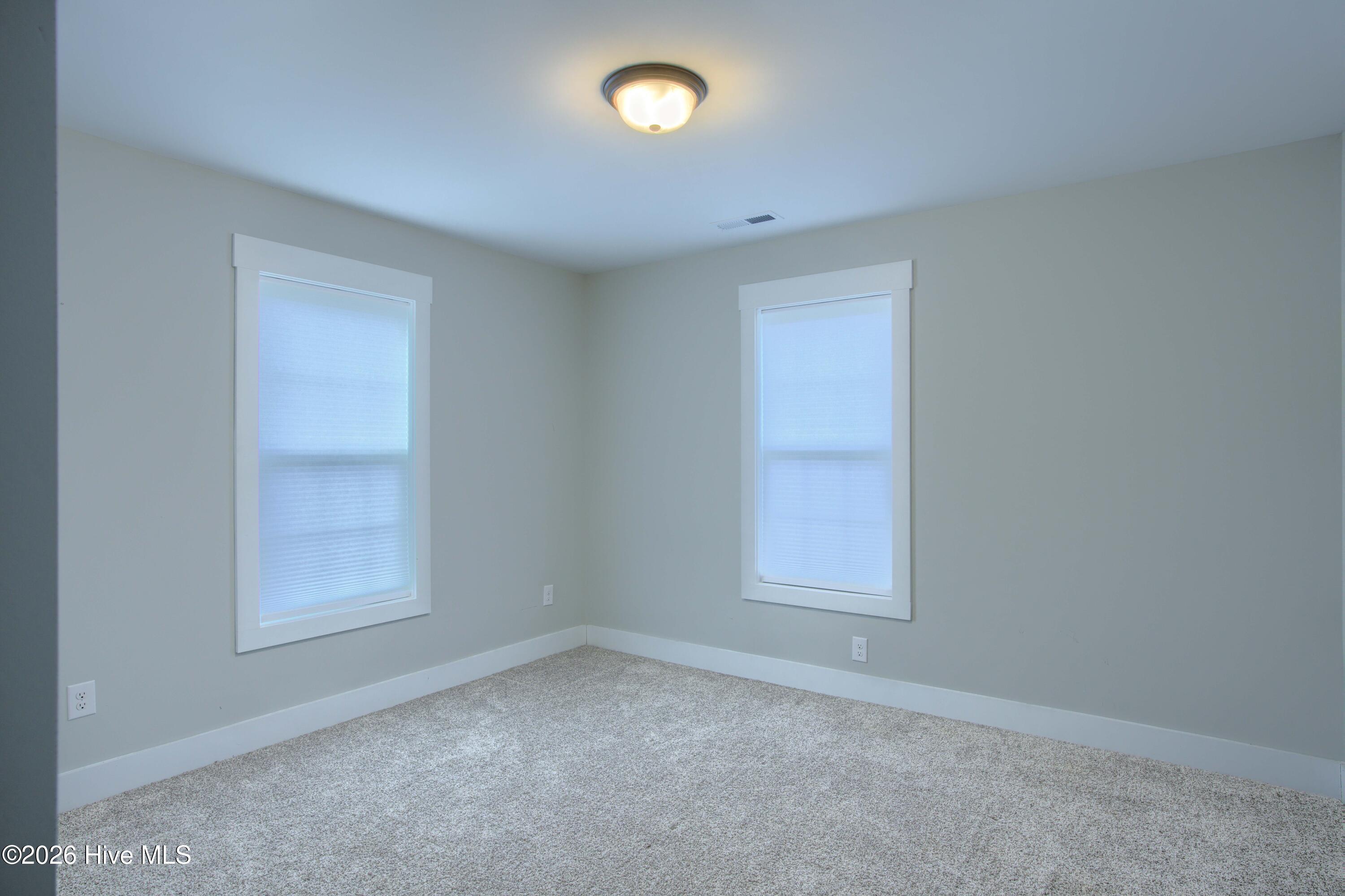 100559443 | Photo 16