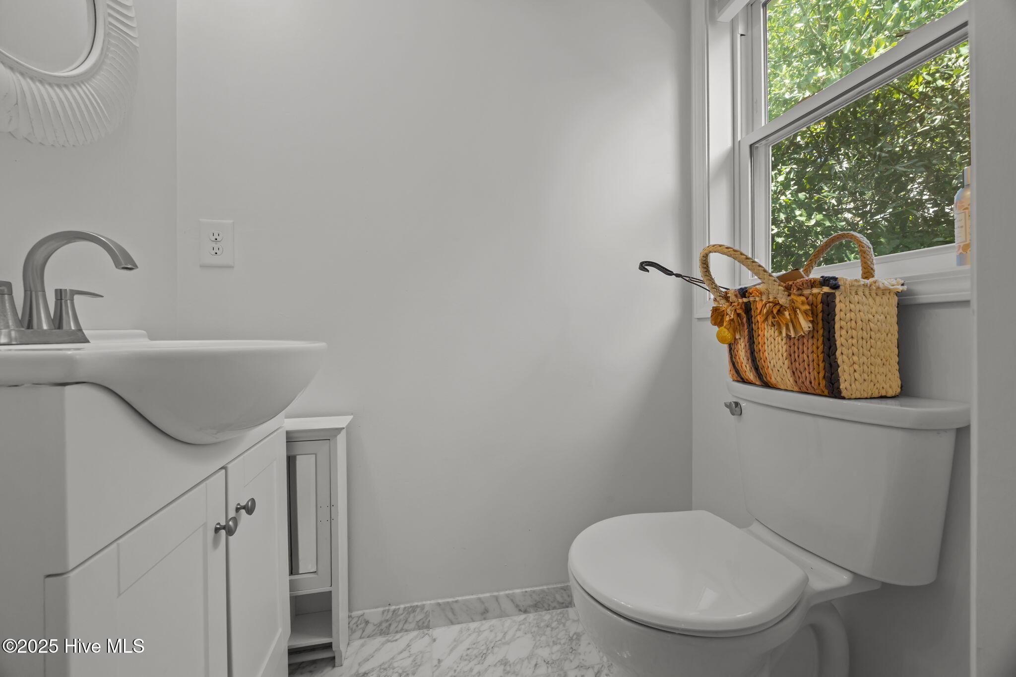 100522215 | Photo 37