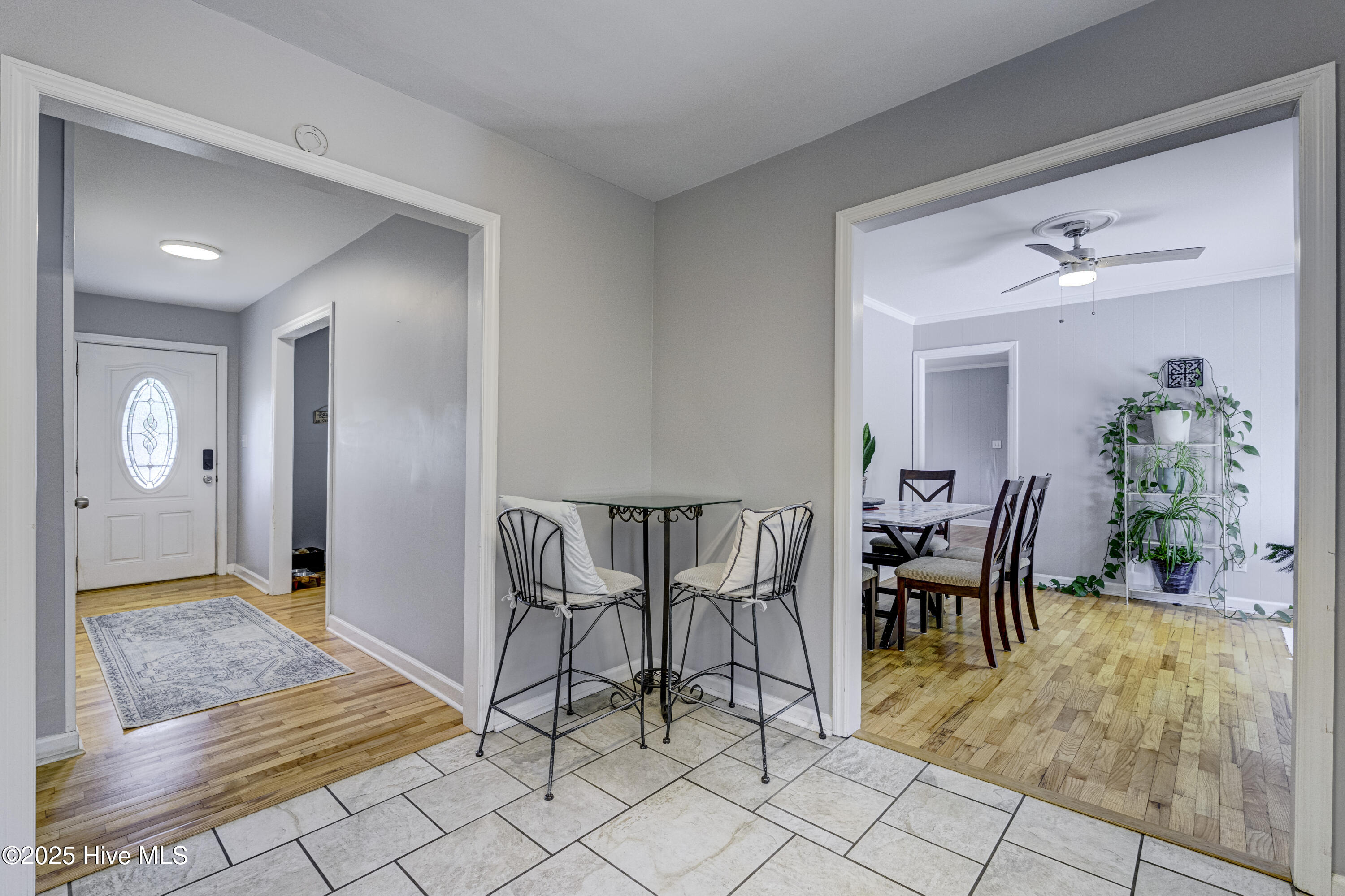 100525965 | Photo 18