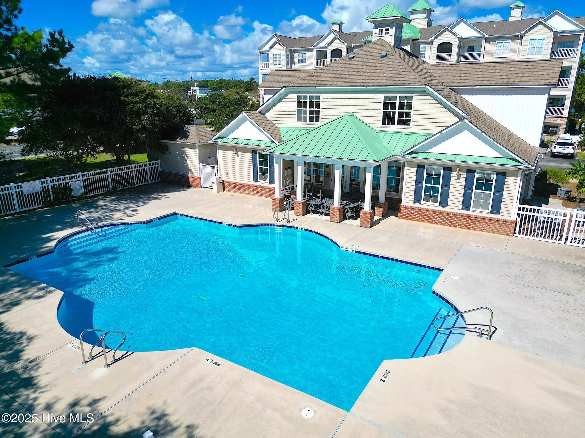 100534929 | Photo 58