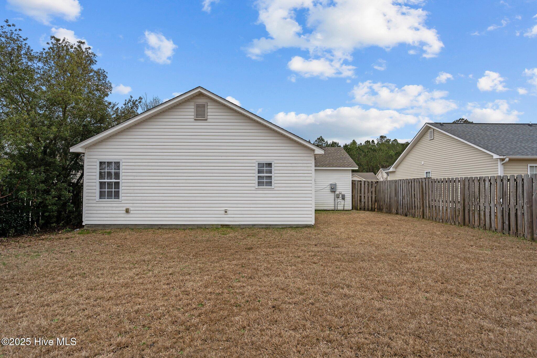 100533443 | Photo 34