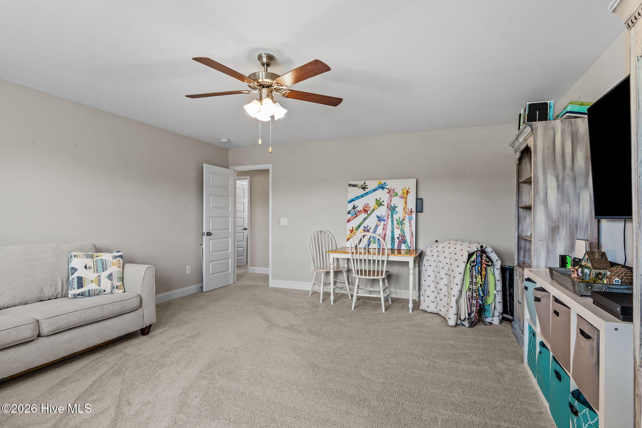 100569741 | Photo 28