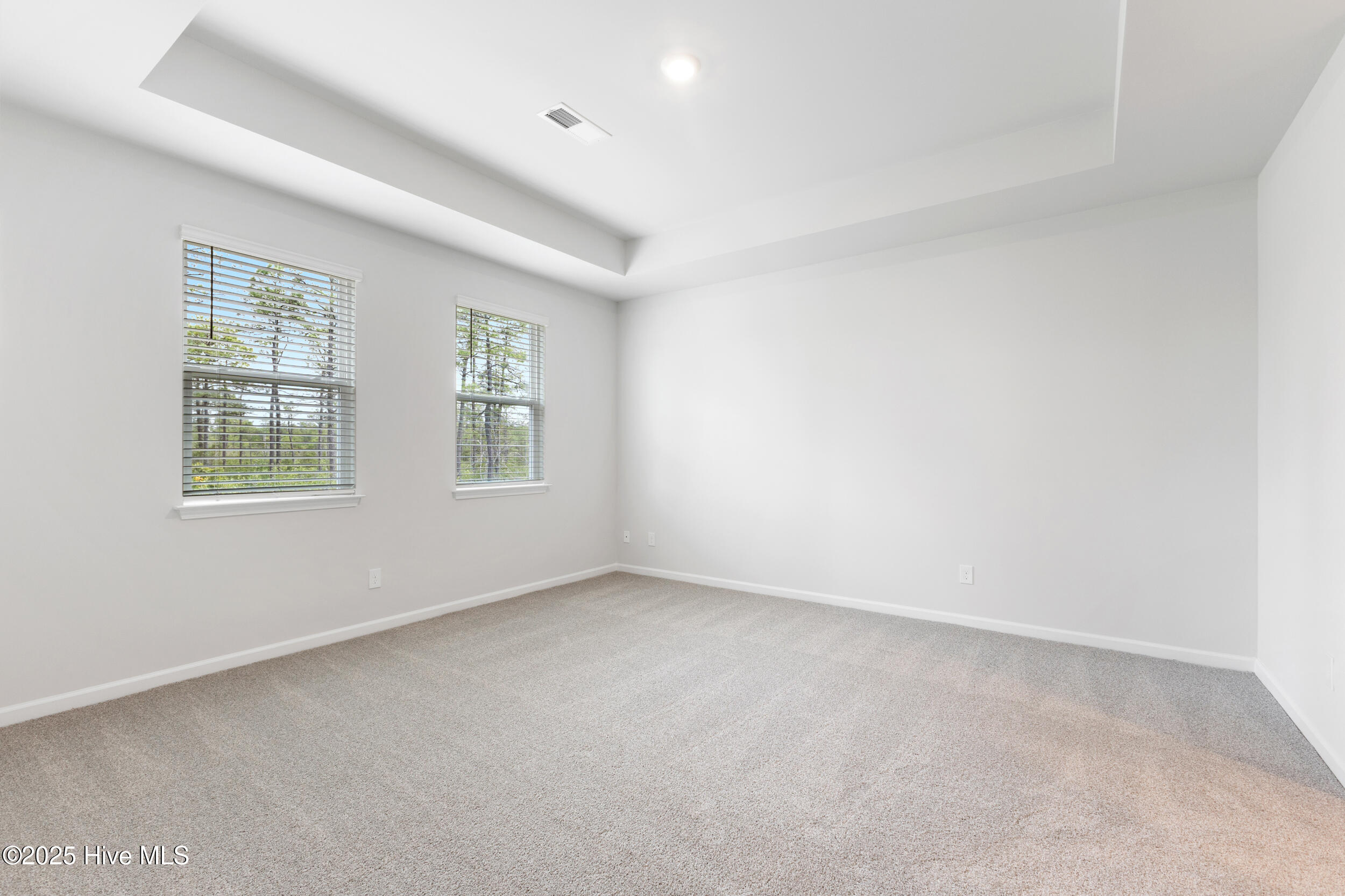 100562718 | Photo 16